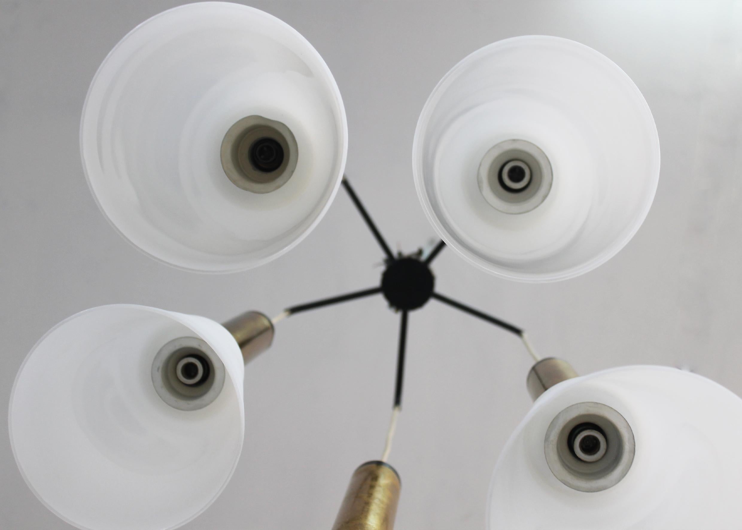 Italian Pendant Lamp with Five Elements in Opaline Glass by Stilnovo 1960s Italy For Sale