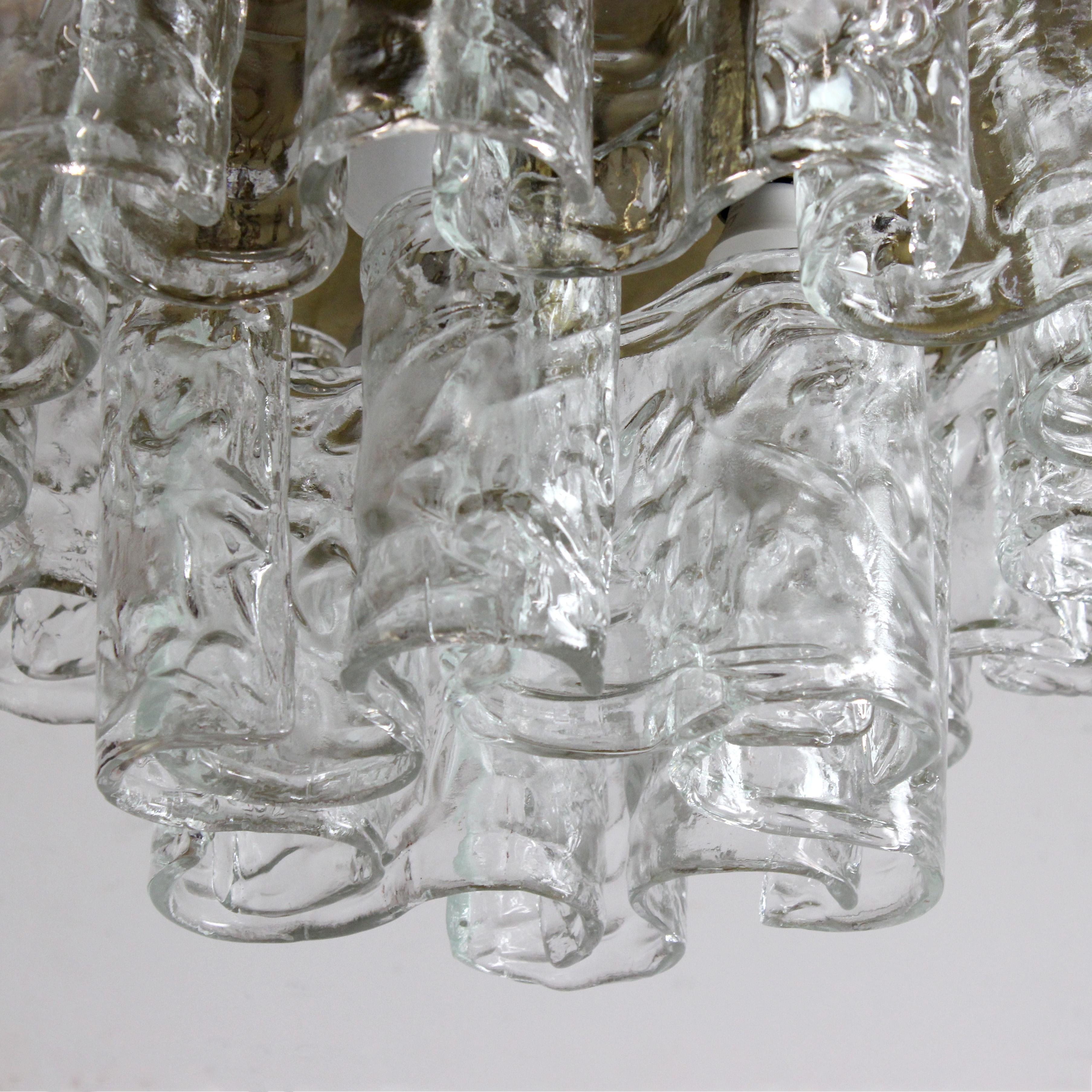Deckenleuchte mit vergoldetem Messingrahmen und strukturiertem S-förmigem Glas - Zero Quattro - im Zustand „Gut“ im Angebot in Madrid, España
