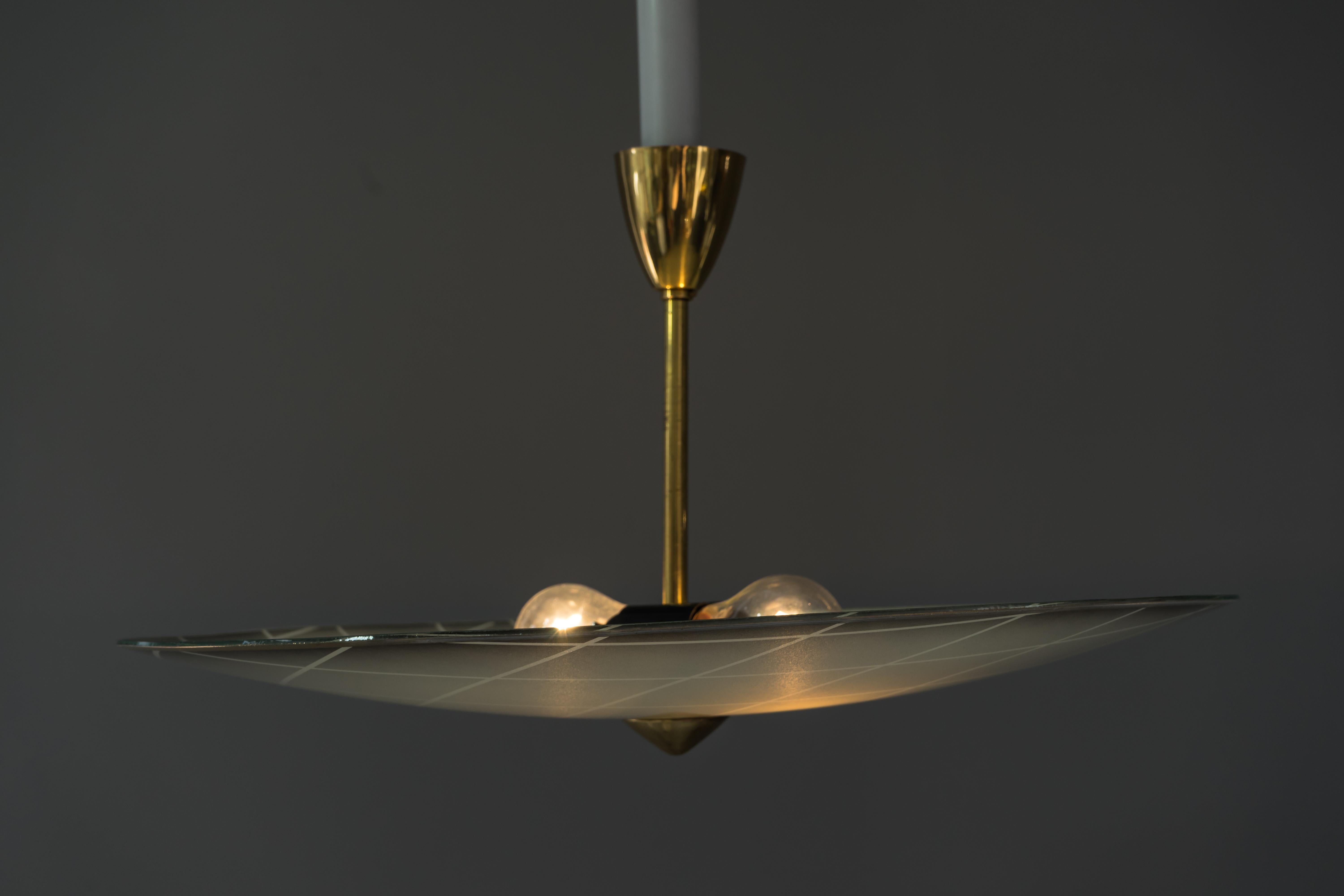 Lampada da soffitto con paralume originale in vetro dipinto, anni '60 circa in vendita 5