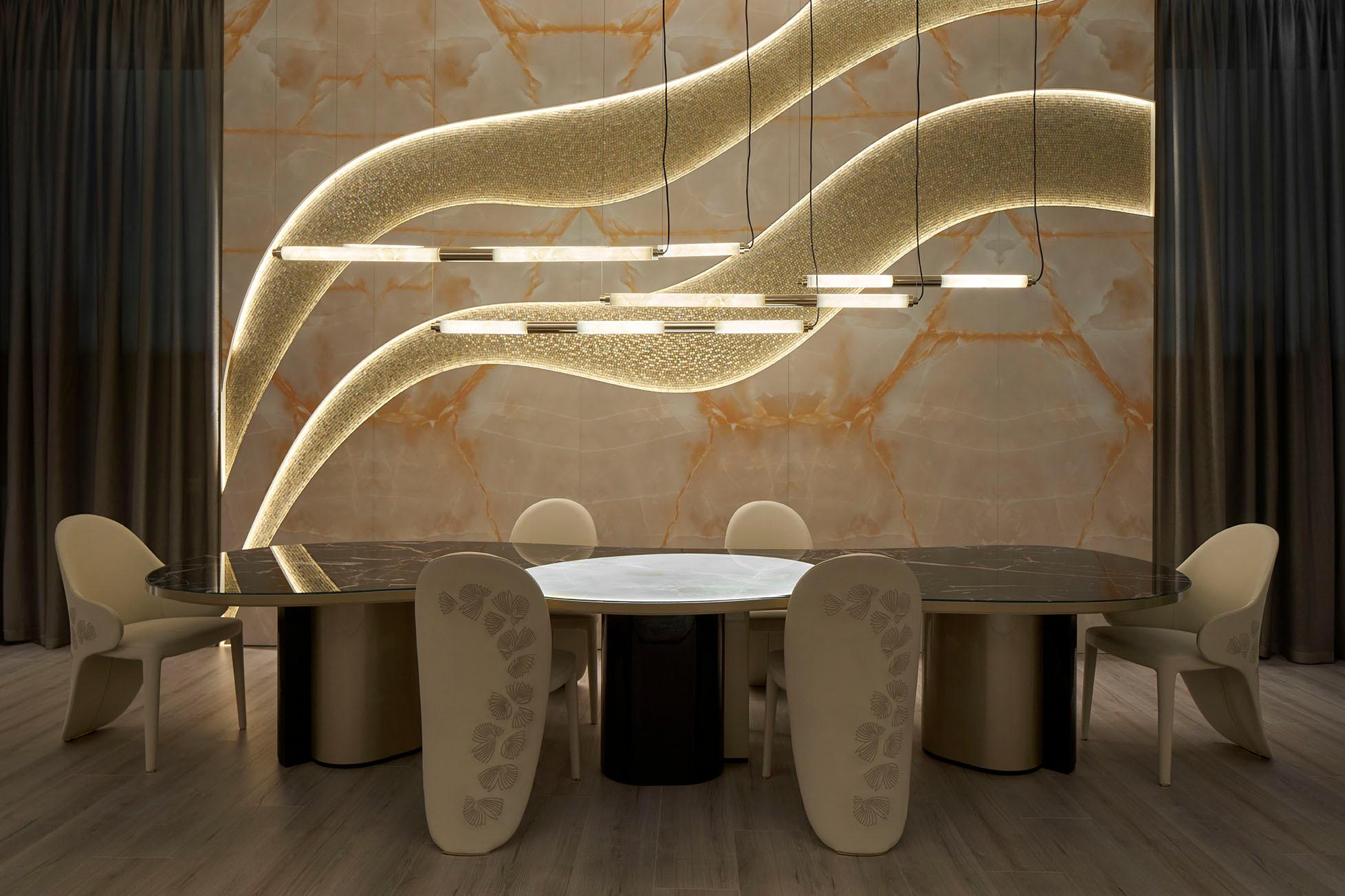 Italiano Lampade da soffitto disponibili in molti colori  Finitura cromata champagne antisfondamento in vendita