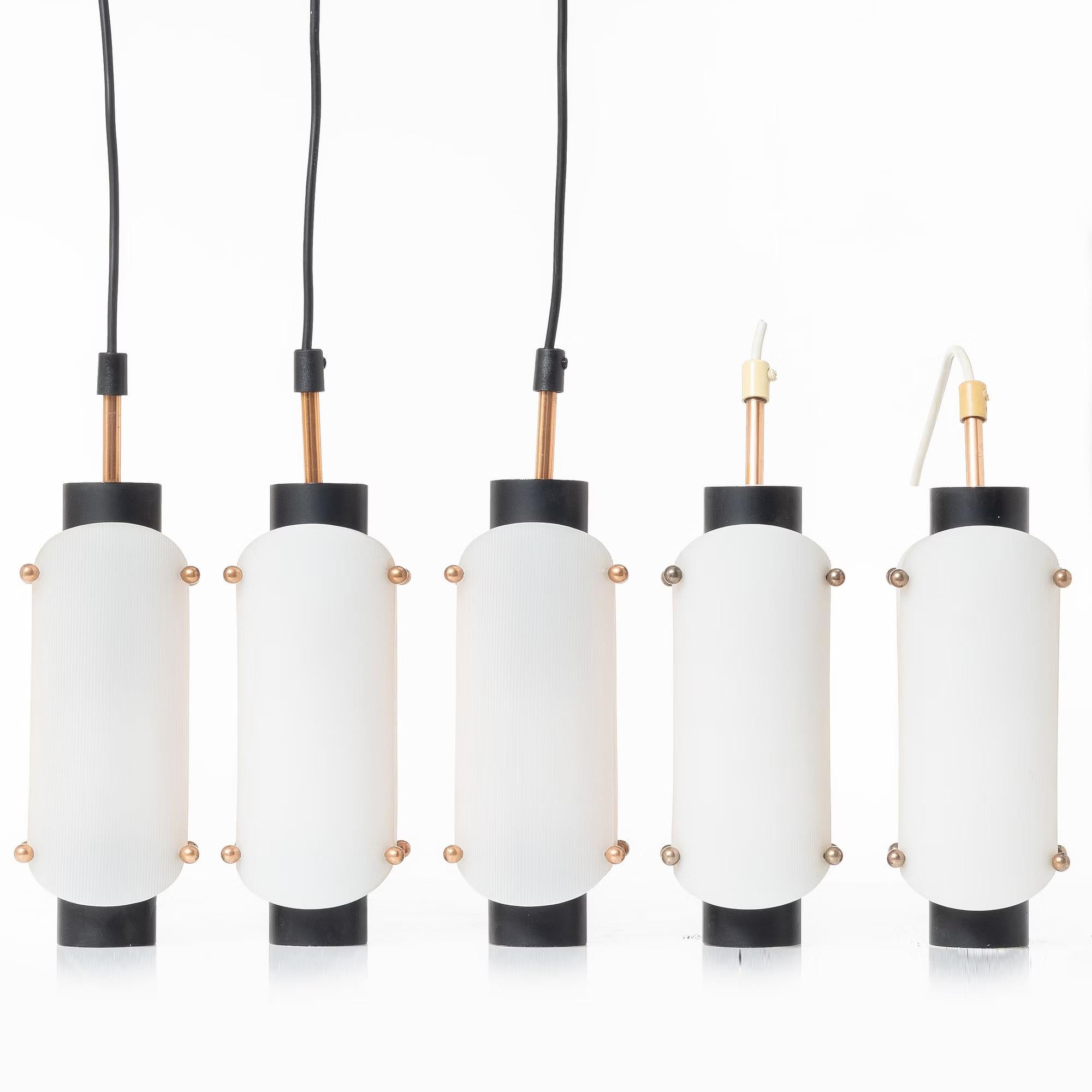 Lampada da soffitto una coppia acciaio rame plexiglass Danimarca 1960 In condizioni buone in vendita a Paris, FR