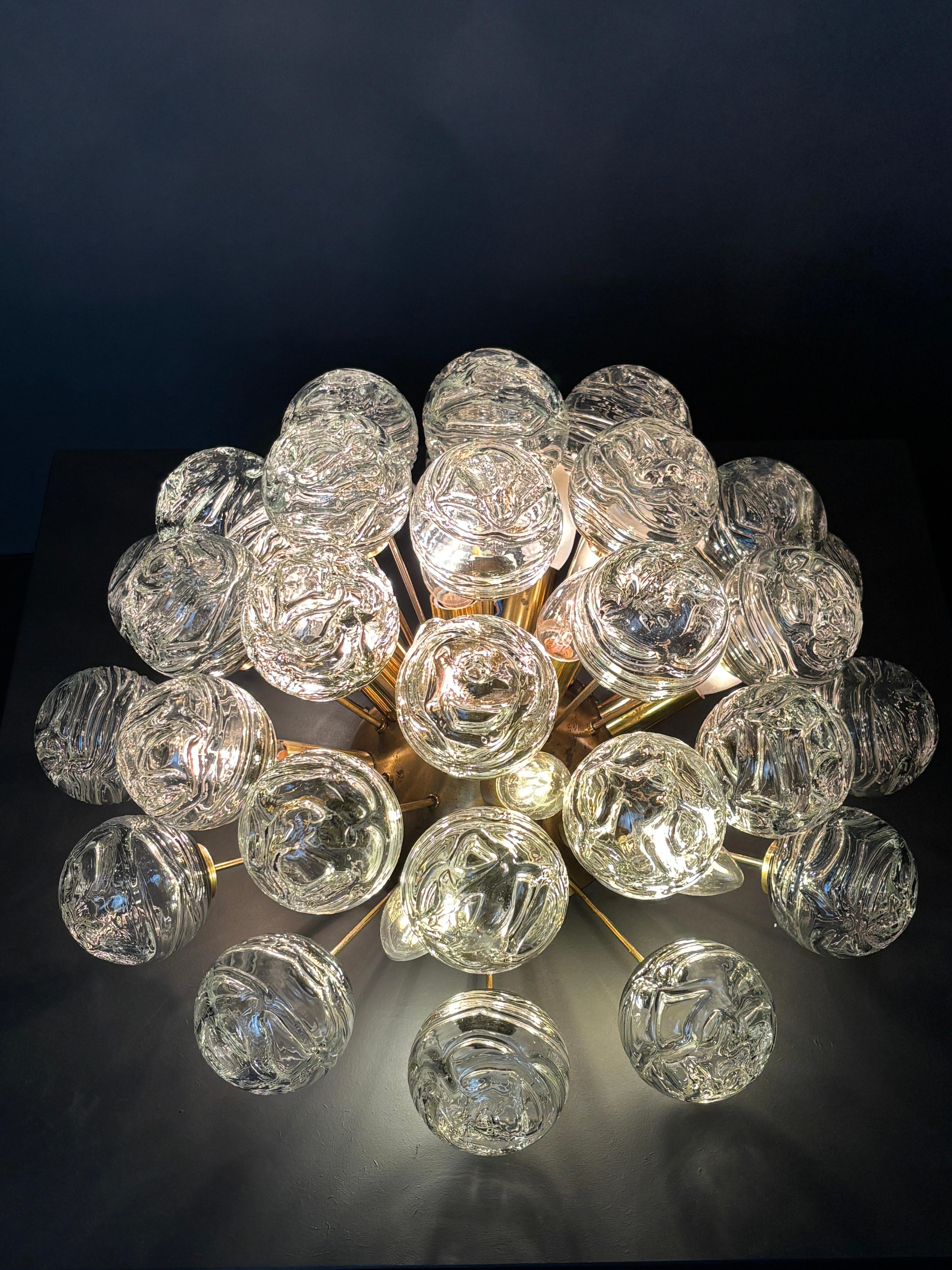 Sputnik-Schneekugel für Decke oder Wand aus Messing und Glas von Doria Leuchten im Angebot 4