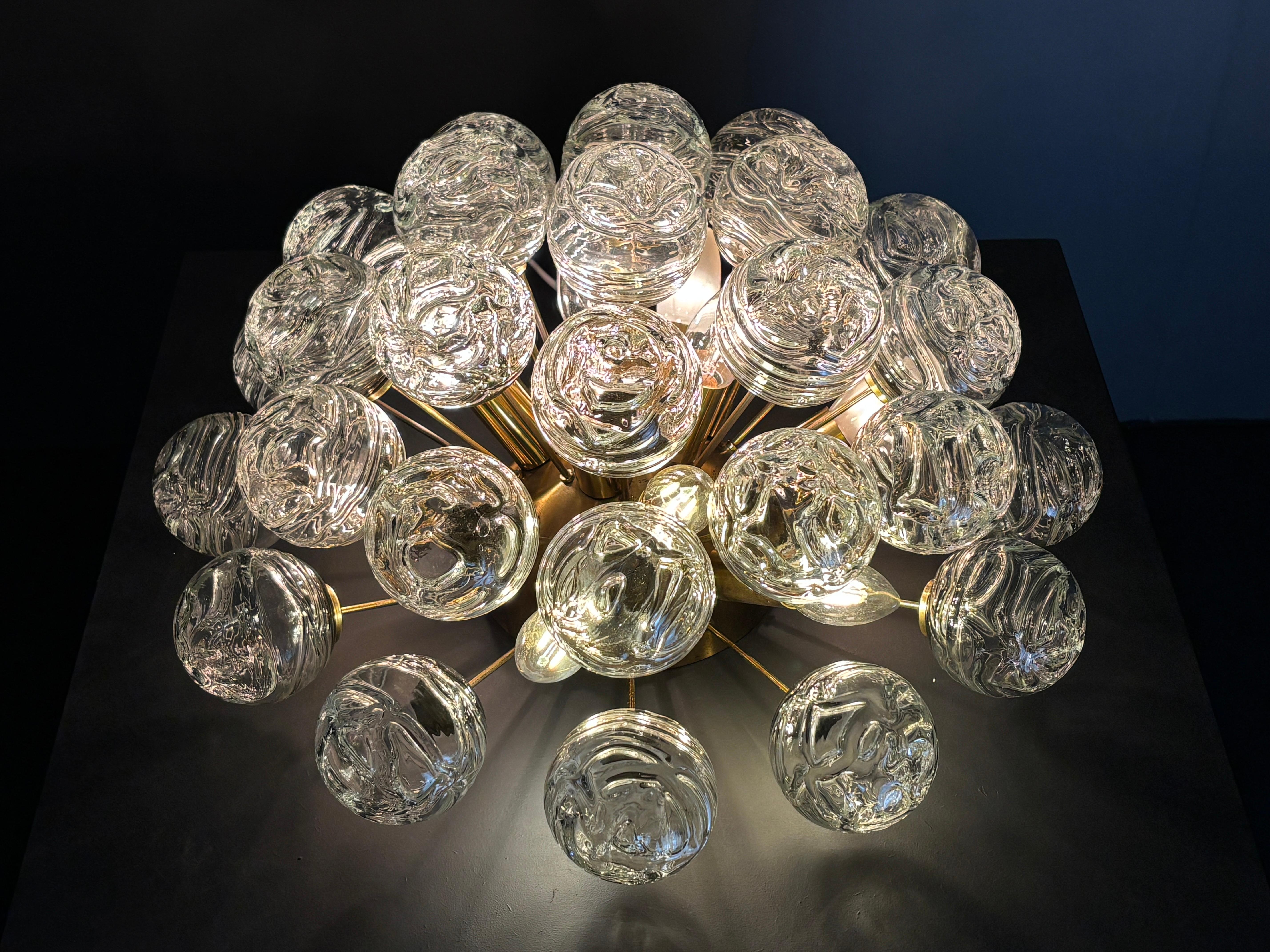 Sputnik-Schneekugel für Decke oder Wand aus Messing und Glas von Doria Leuchten im Angebot 7