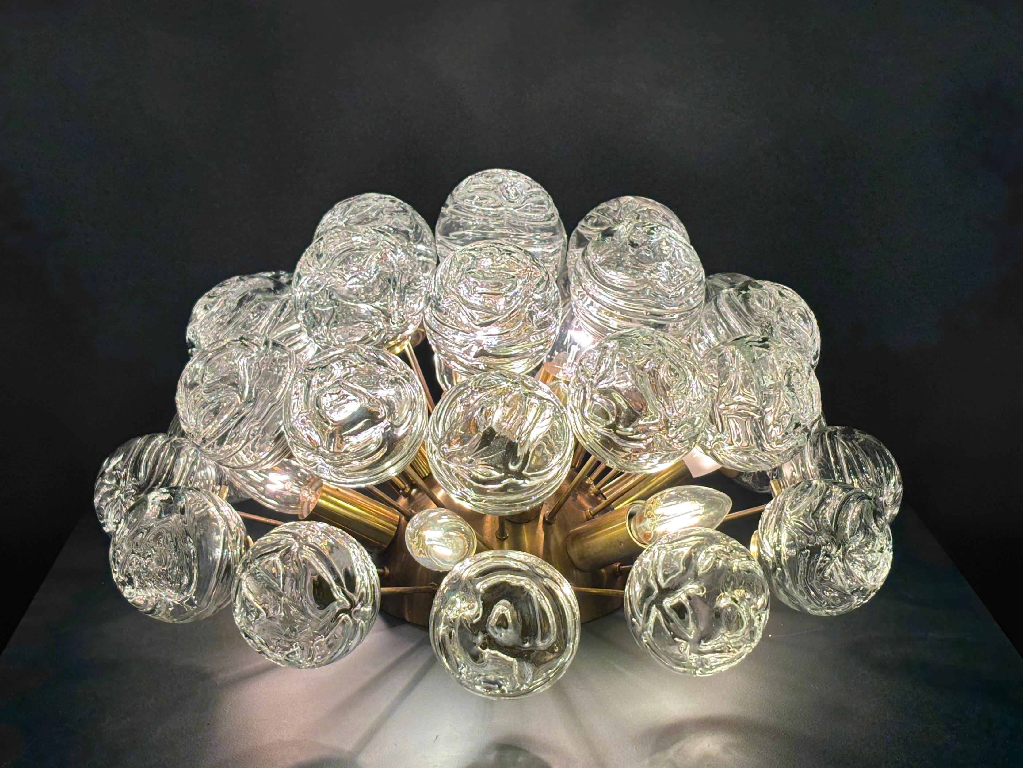 Sputnik-Schneekugel für Decke oder Wand aus Messing und Glas von Doria Leuchten im Angebot 9