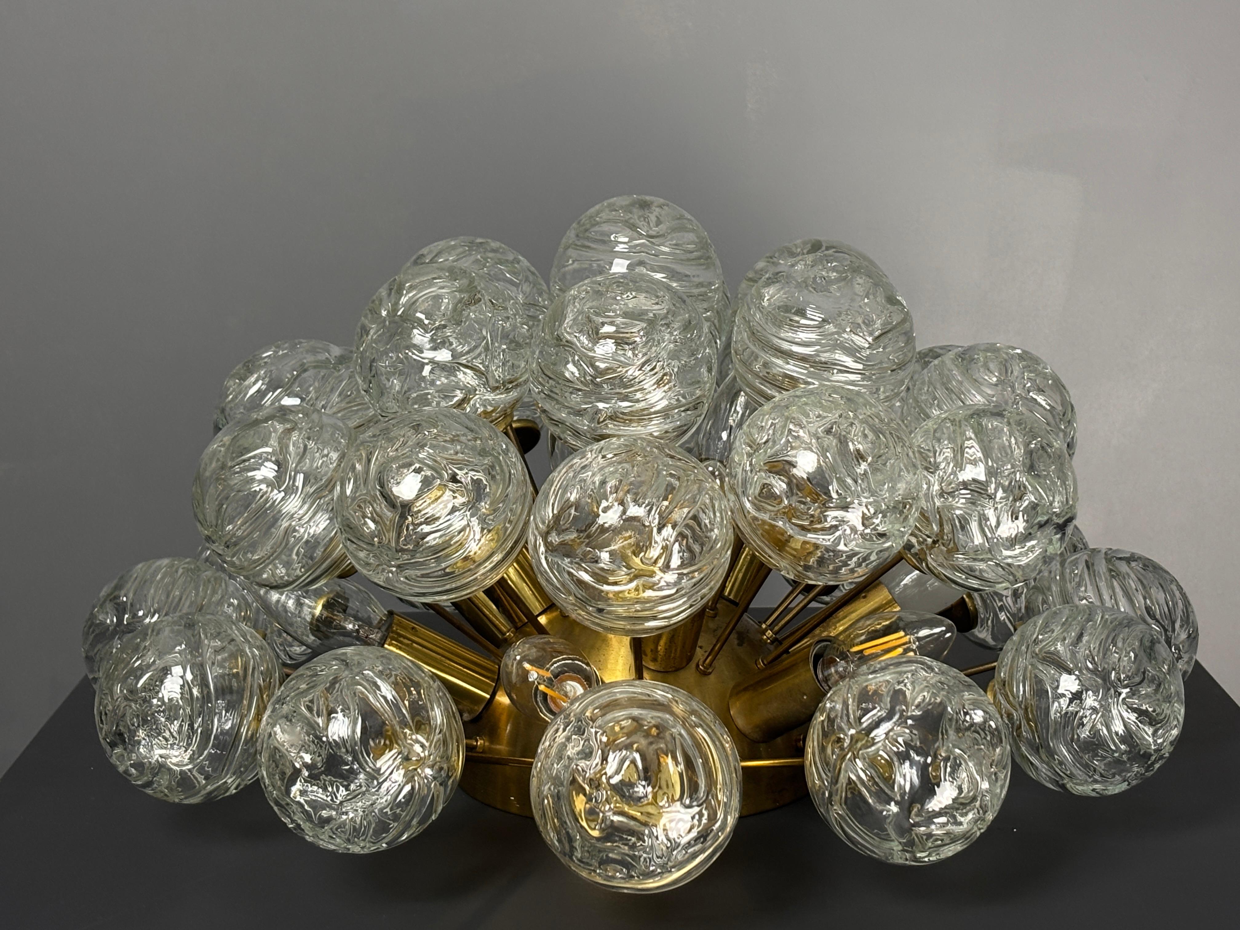 Sputnik-Schneekugel für Decke oder Wand aus Messing und Glas von Doria Leuchten (Ende des 20. Jahrhunderts) im Angebot