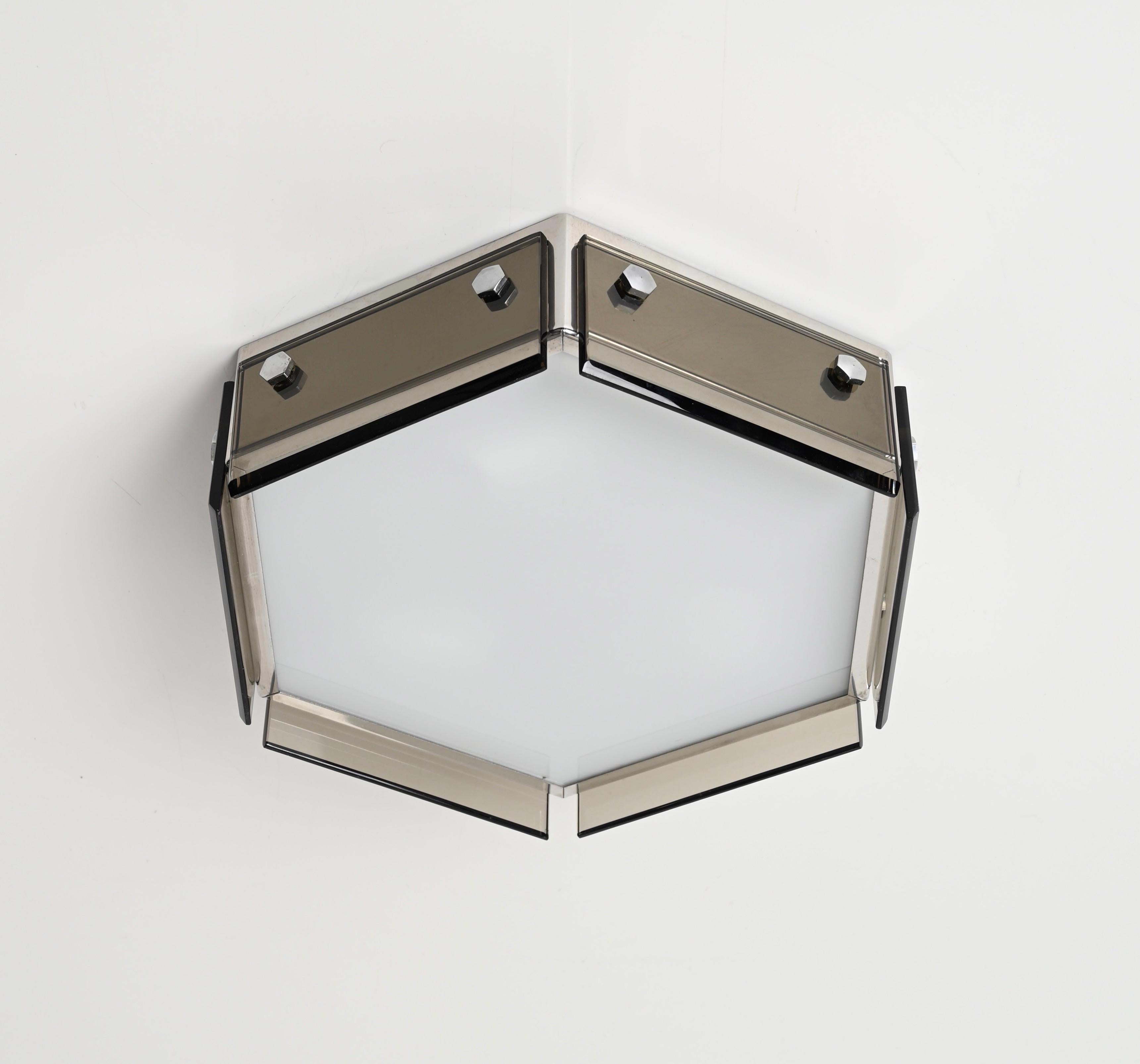 Decken- oder Wandleuchte von Veca aus Chrom, Rauchglas und Opalglas, Italien 1970 im Angebot 4