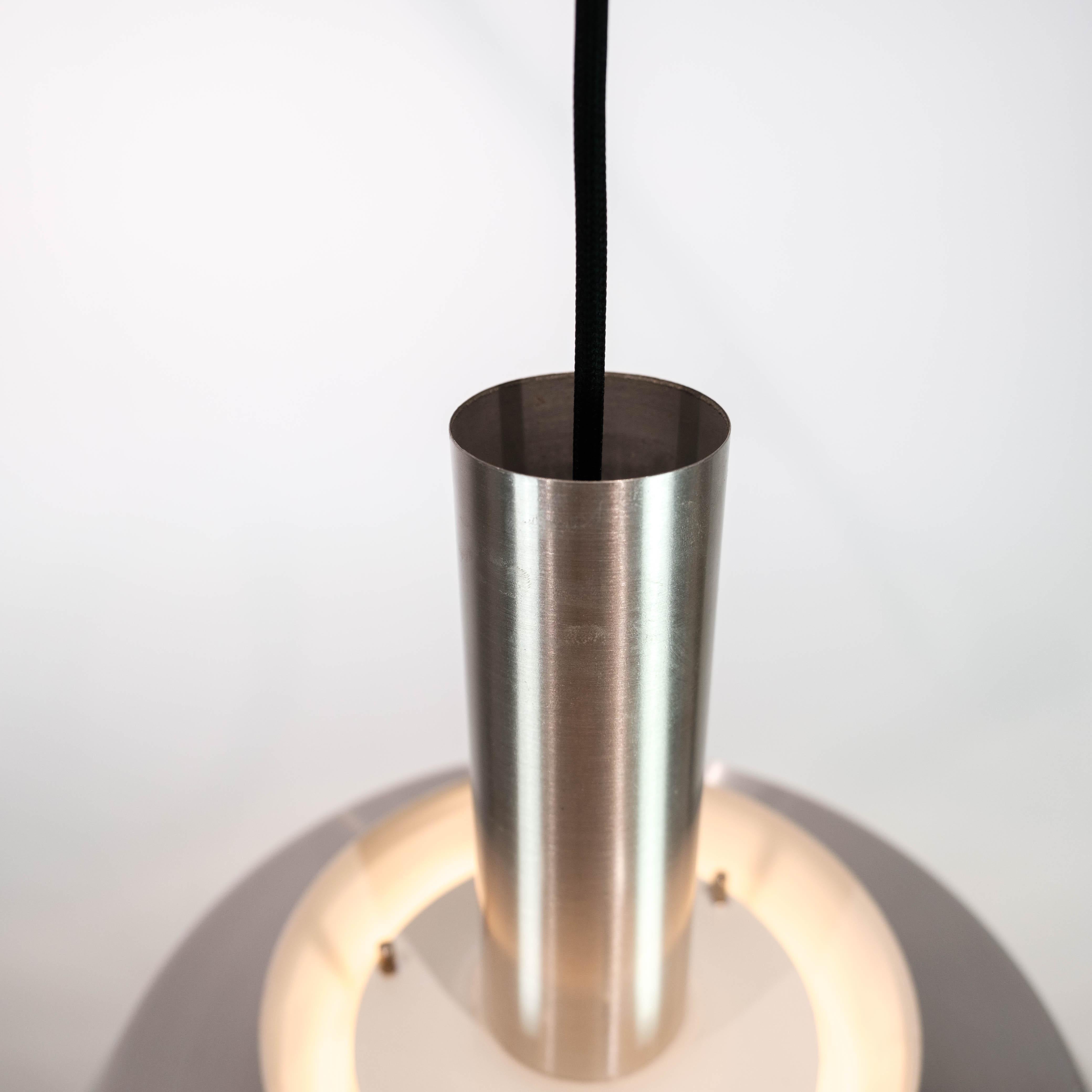 Metallo Ciondolo da soffitto in acciaio, design danese degli anni '60 in vendita