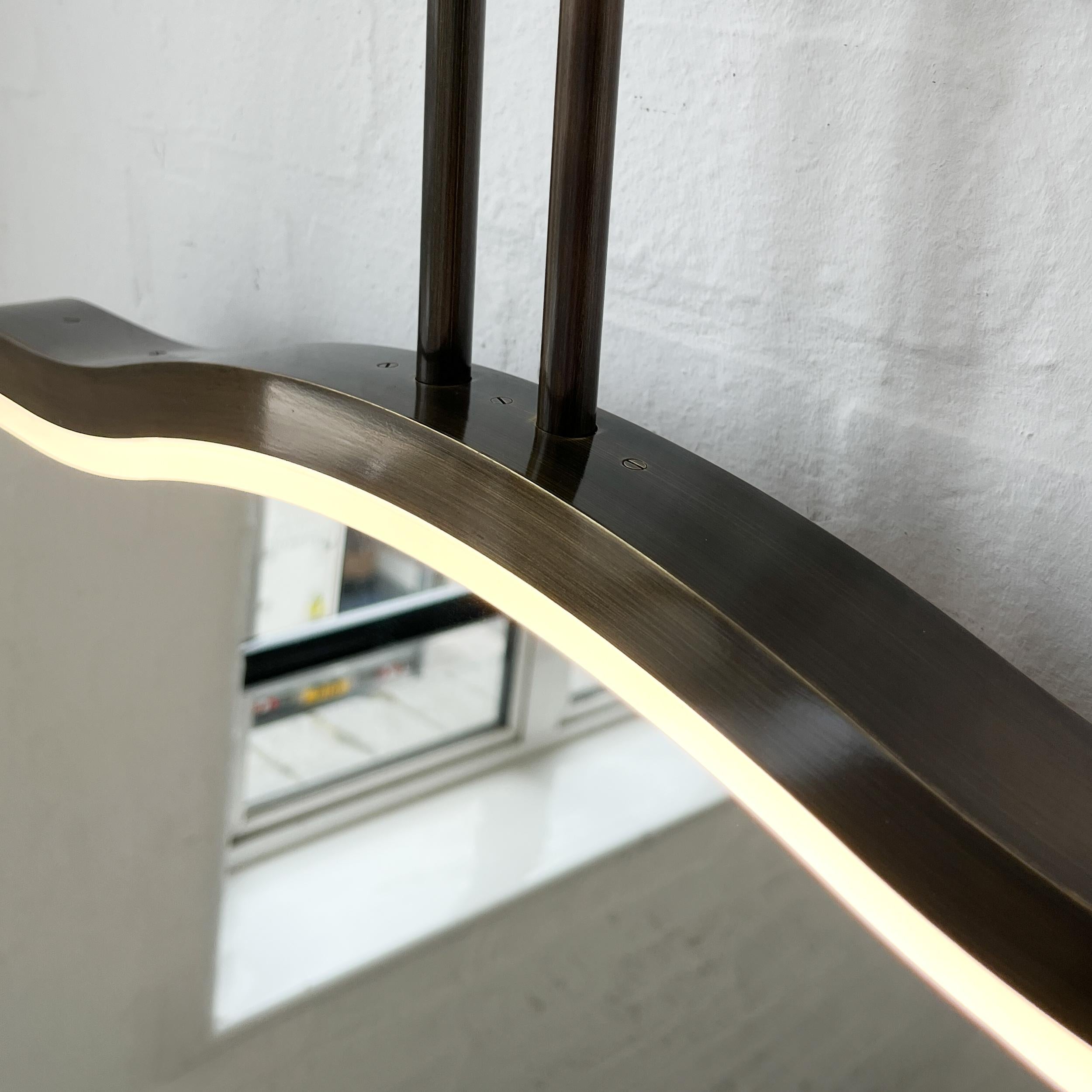 Miroir lumineux suspendu au plafond, cadre patine bronze, 2 bras, Vintage N.4 Neuf - En vente à London, London