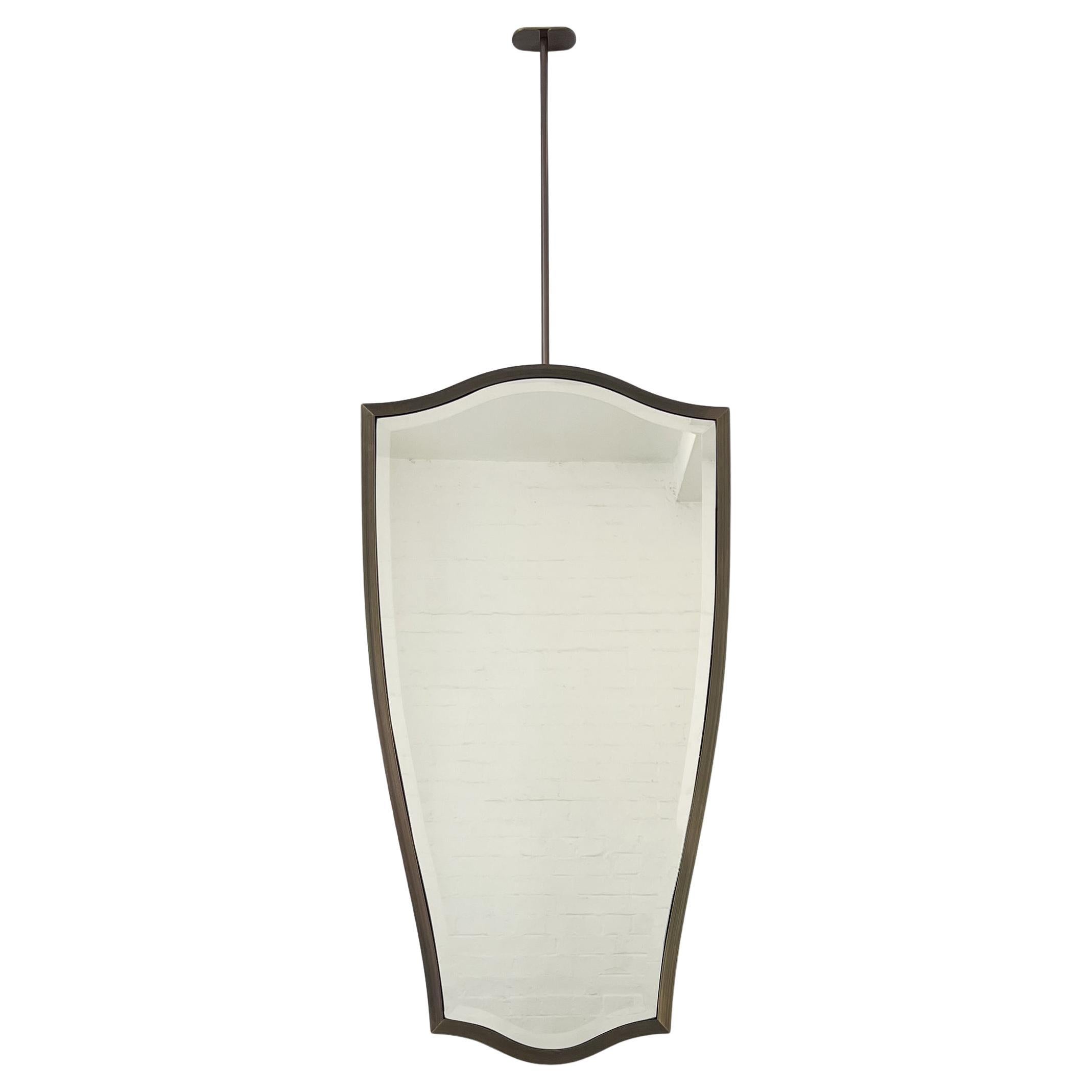 Specchio smussato d'epoca N.7 a forma libera sospeso a soffitto con cornice in bronzo patinato in vendita
