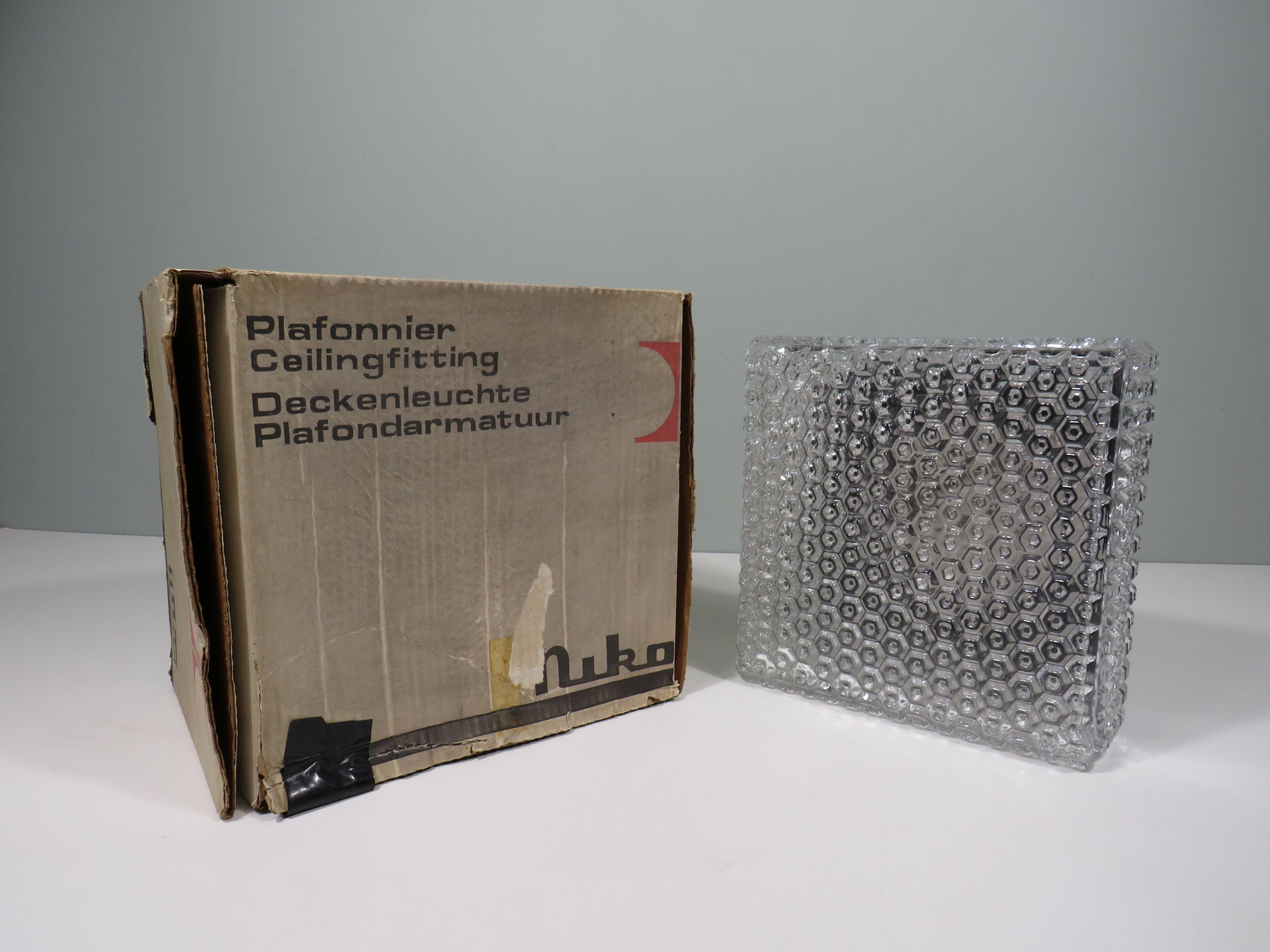 Plafond/ mur  Lampe Niko, Belgique, années 1960 (ancien stock d'atelier) en vente 5