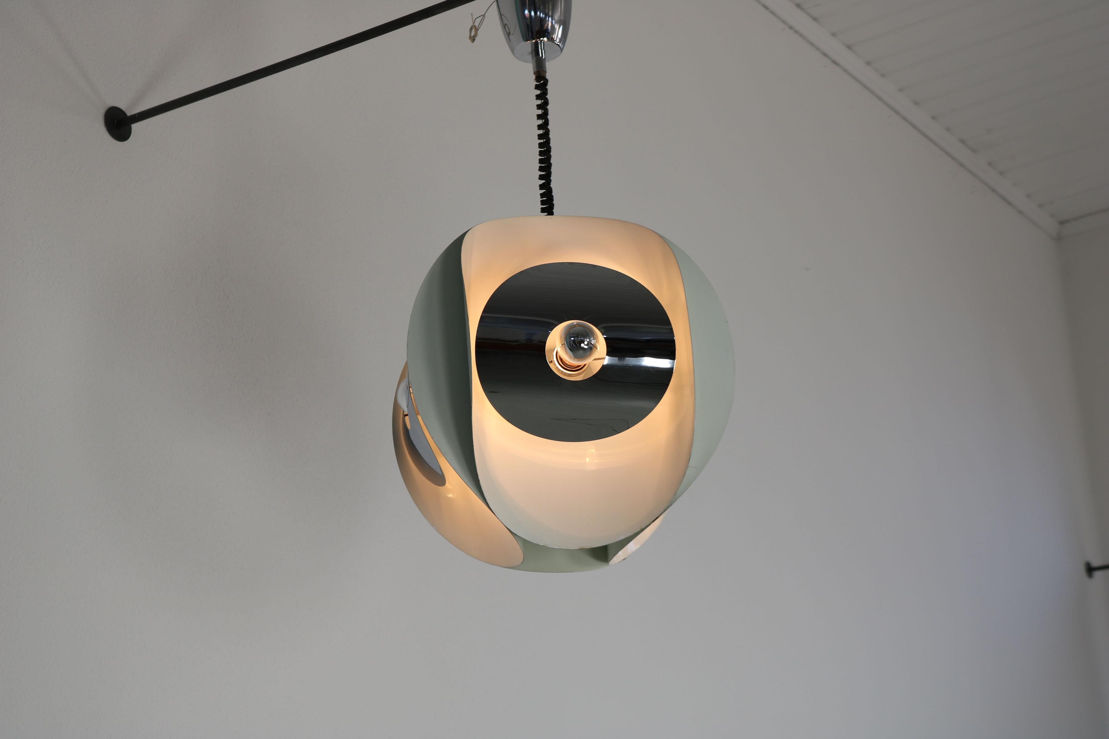 Ceilinglamp with white painted metal & chrome shades, Gioffredo Reggiani, 1970s For Sale 1