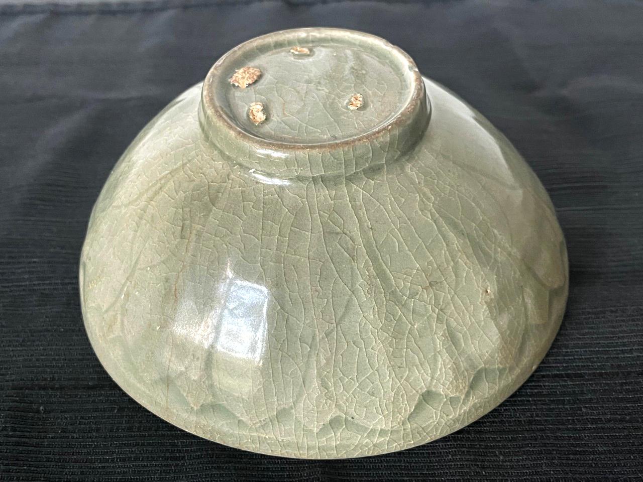 Celadon Ceramic Lotus Bowl Korean Goryeo Dynasty In Good Condition In Atlanta, GA