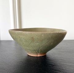 Celadon Ceramic Lotus Bowl Korean Goryeo Dynasty with Tomobako