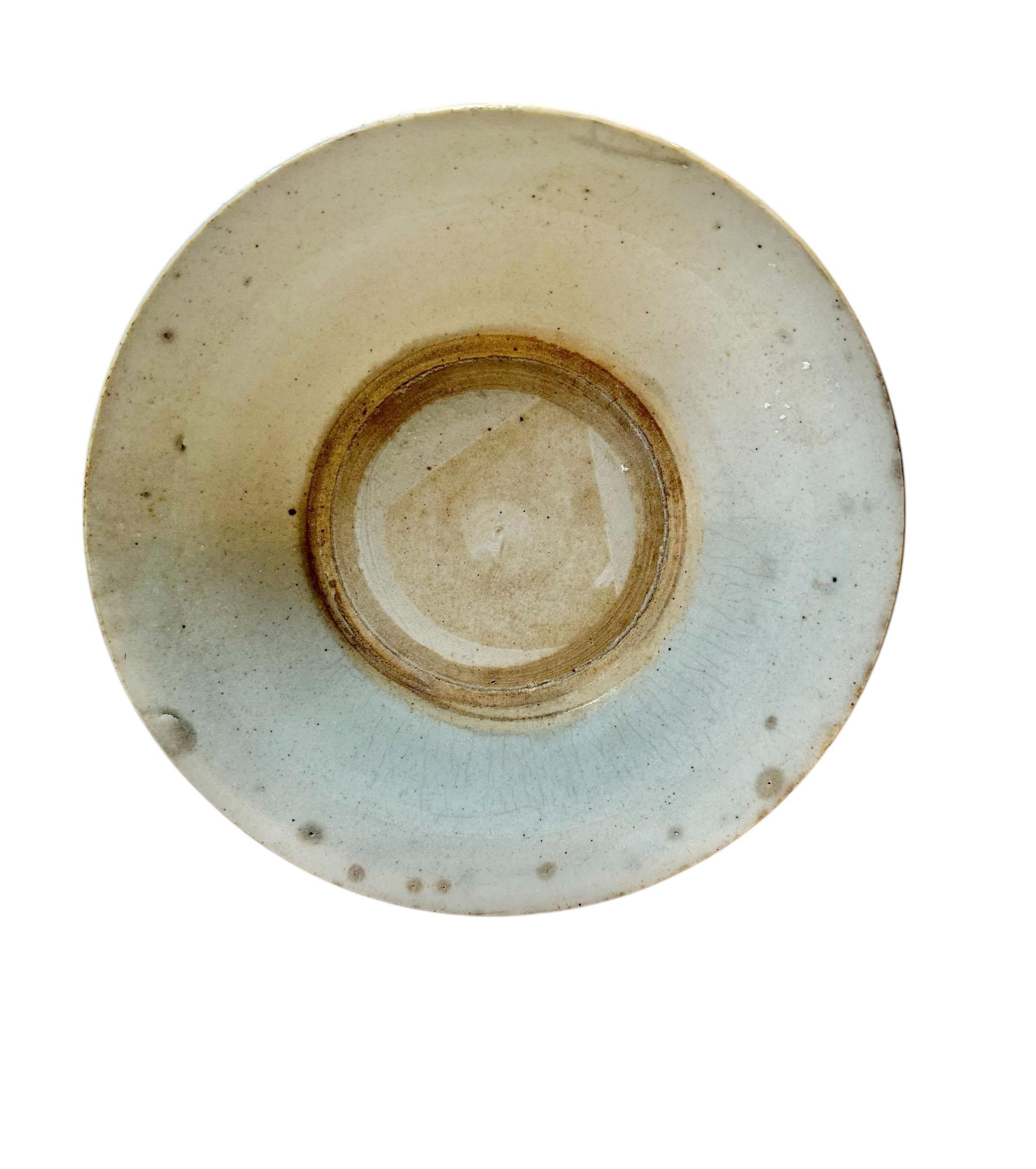 Ciotola in porcellana celadon della dinastia Ming cinese. Cina, dinastia Ming, quindi potrebbero risalire a un periodo compreso tra il 1300 e il 1600.