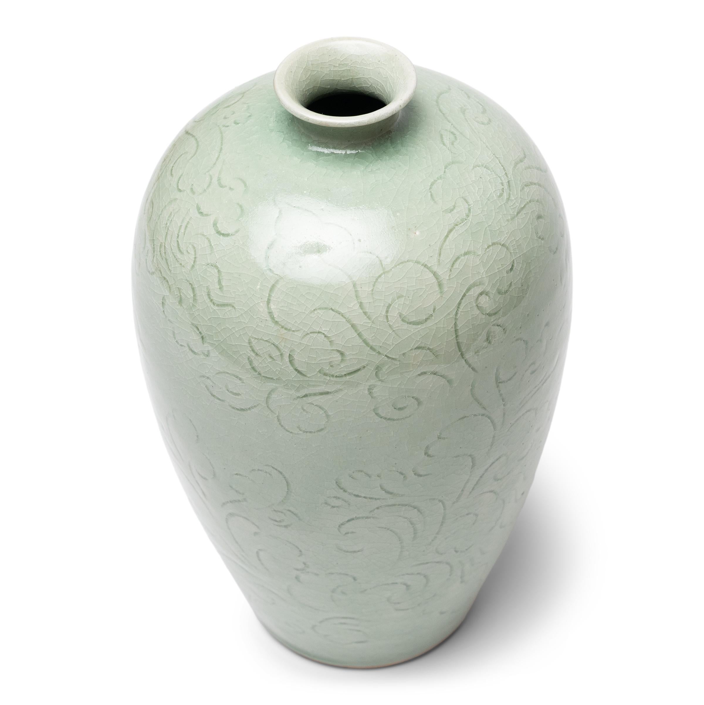 Minimaliste Vase Meiping en nuage céladon en vente