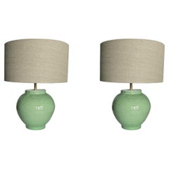 Paire de lampes en forme de jarre à gingembre à glaçure couleur céladon, Chine, Contemporaine