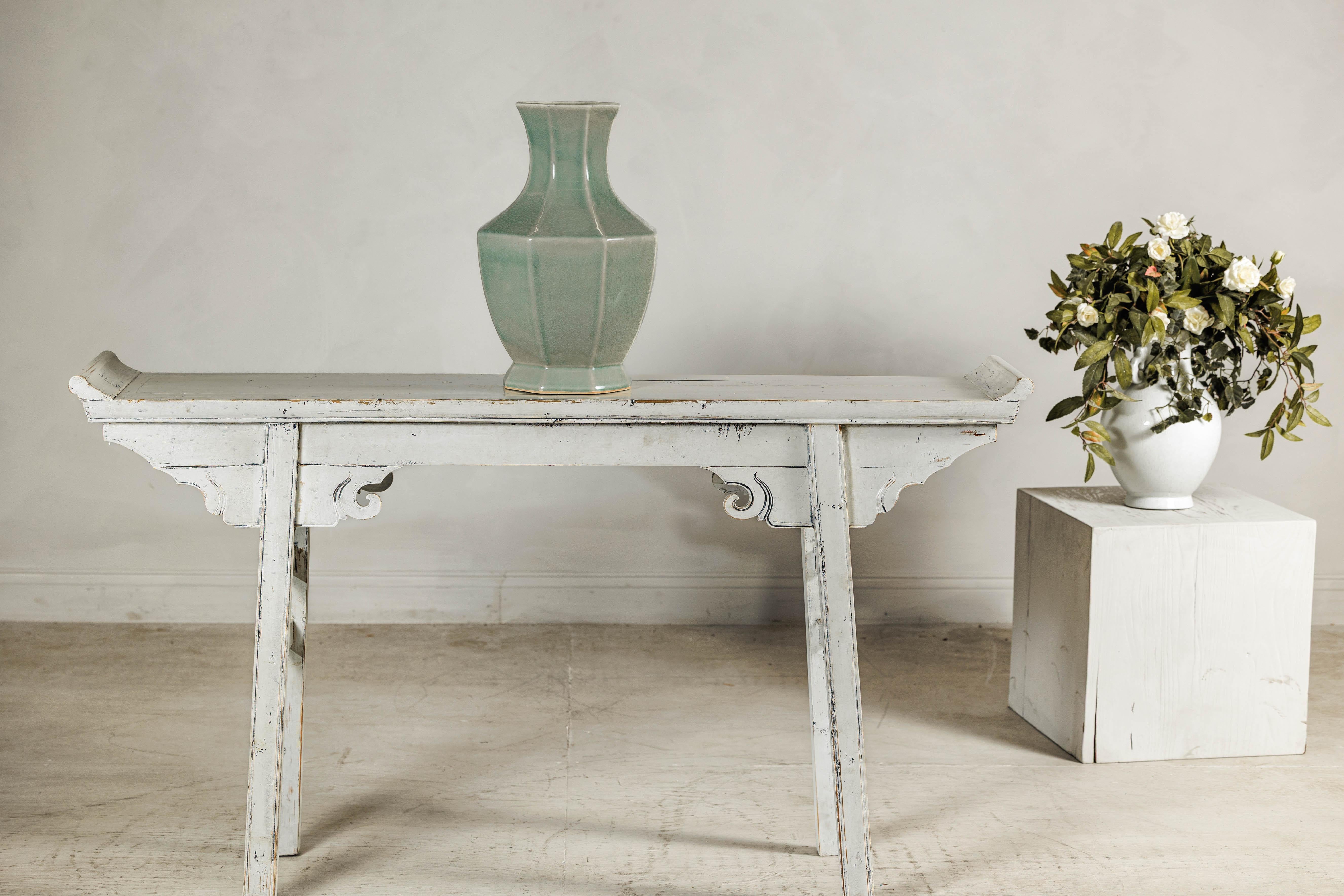 Vase mit achteckigem Korpus und ausgestelltem Hals, crackle-glasiert in Celadon im Angebot 4
