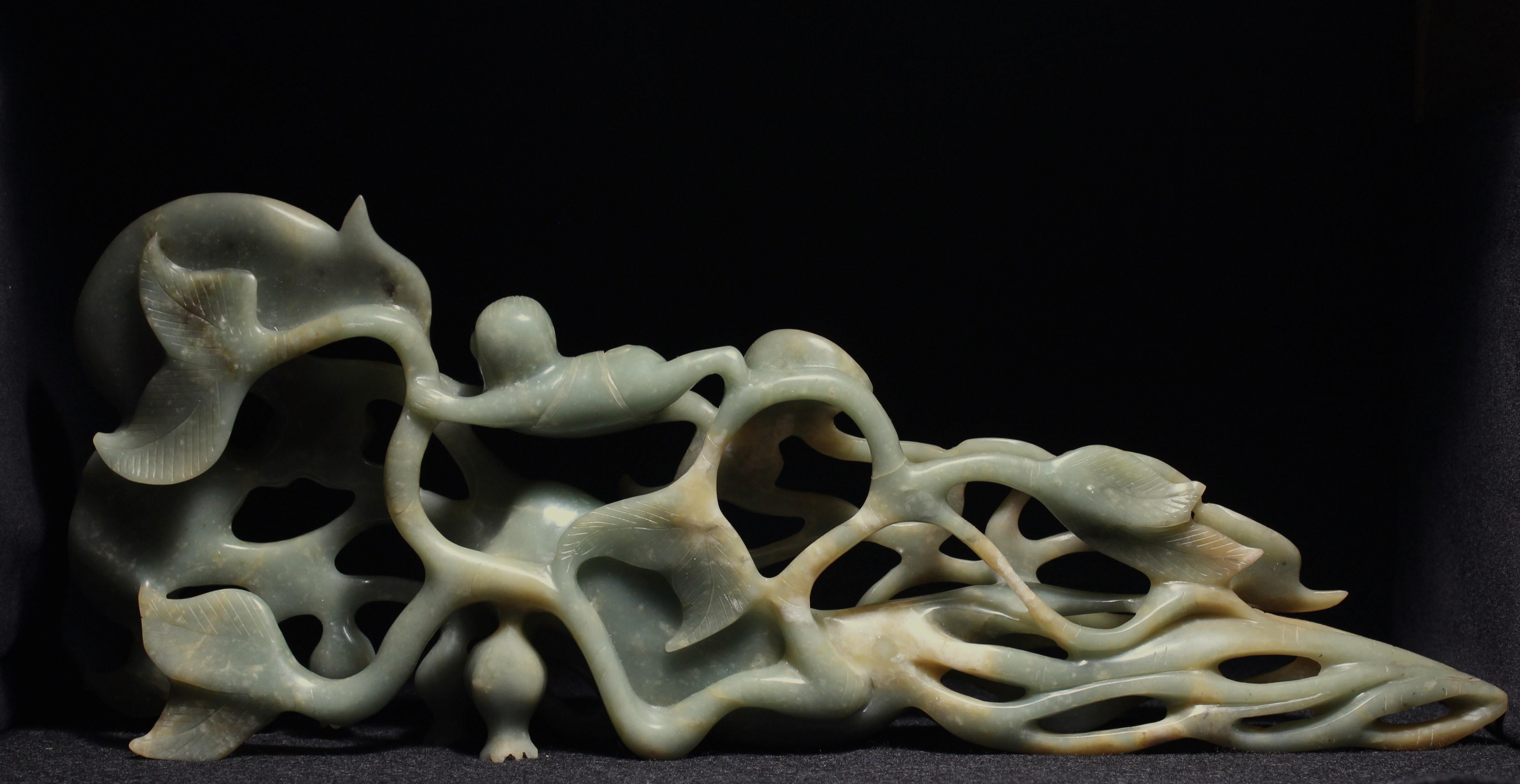 Celadon Jade Lingzhi & Boy In condizioni buone in vendita a San Diego, CA