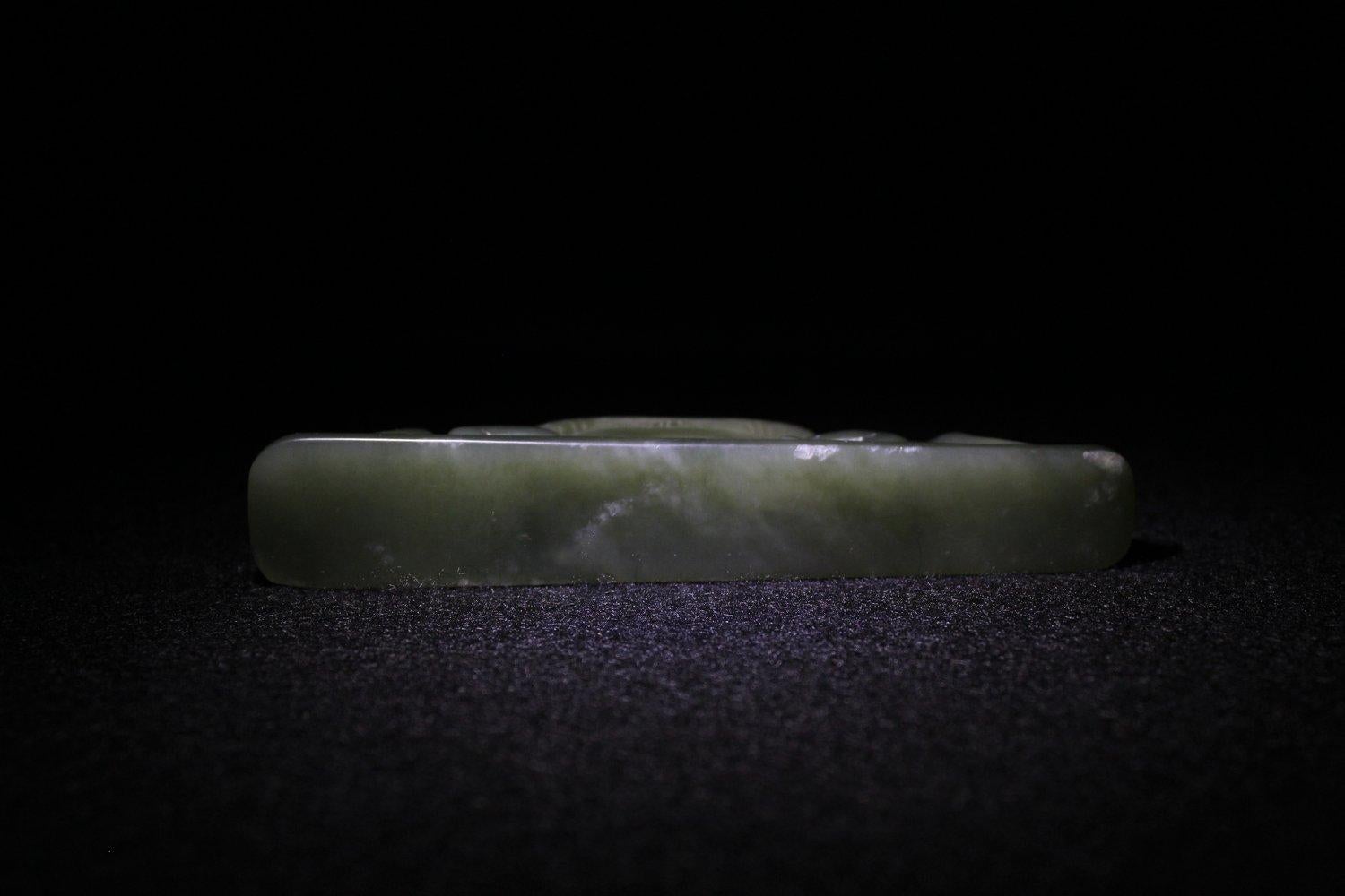 Green Jade Paperweight with Water Dropper, 19th Century For Sale 6