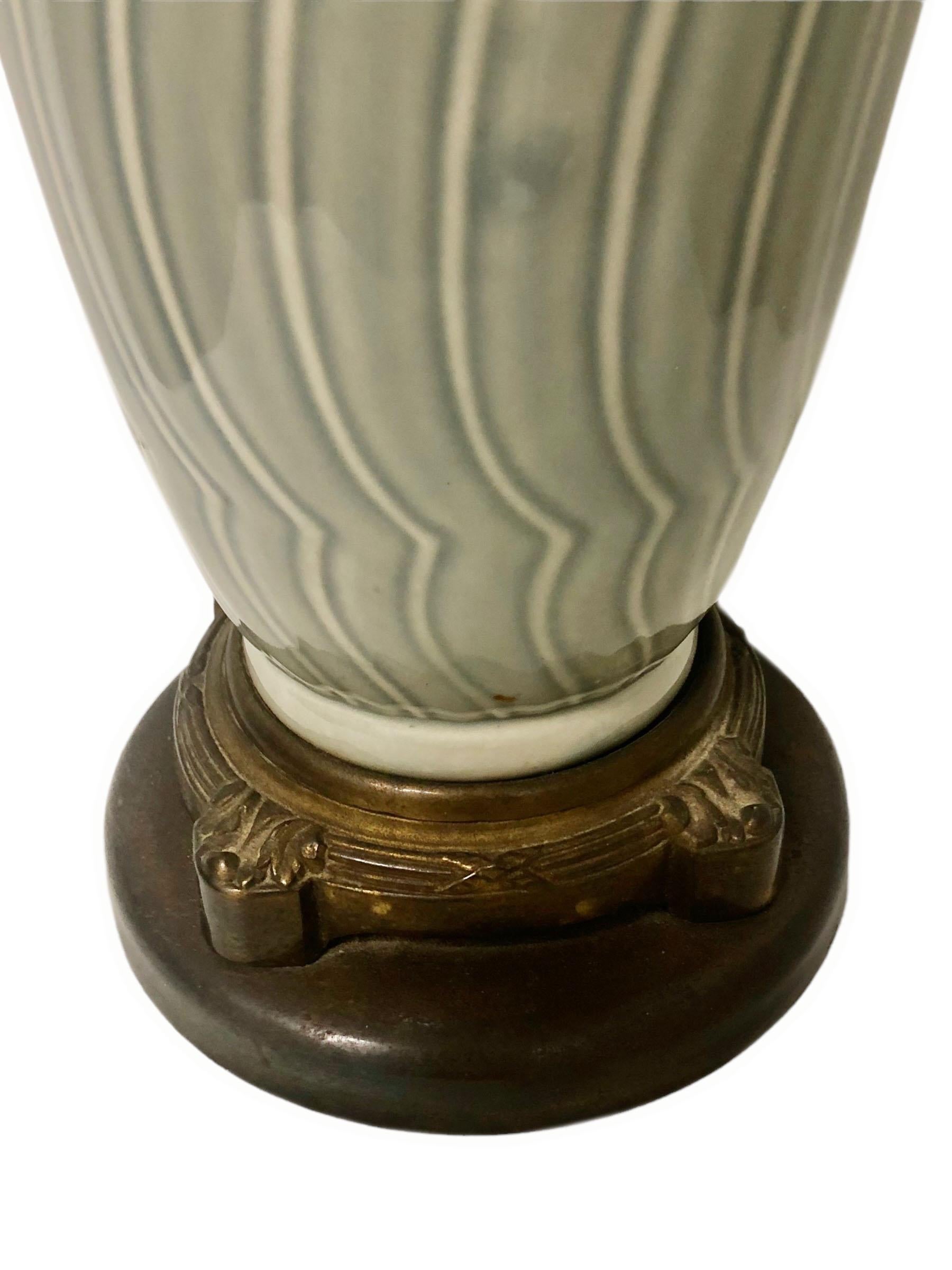 Celadon-Lampe (Frühes 20. Jahrhundert) im Angebot