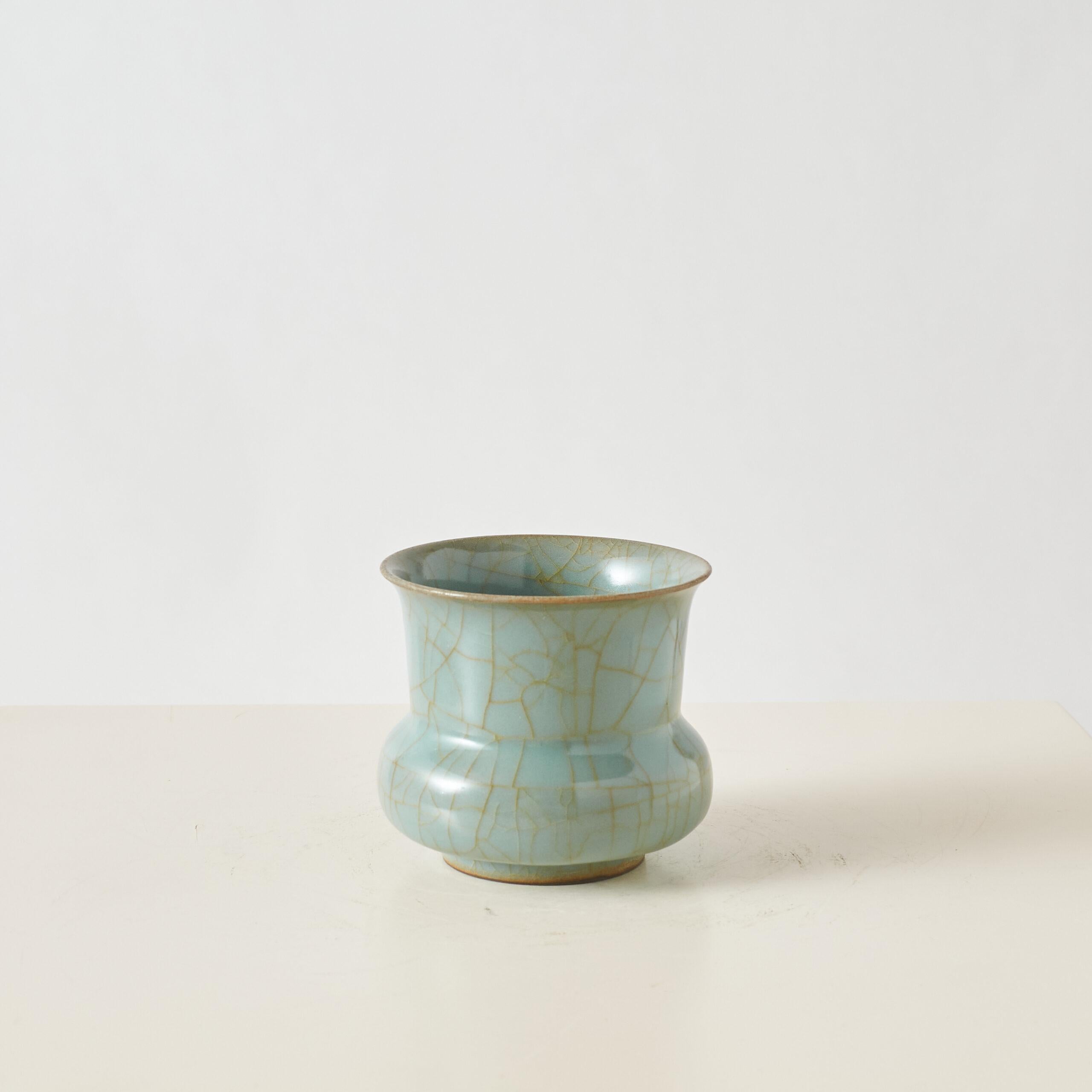 Celadon Porzellan Zhadou Gefäß im Zustand „Gut“ im Angebot in San Francisco, CA