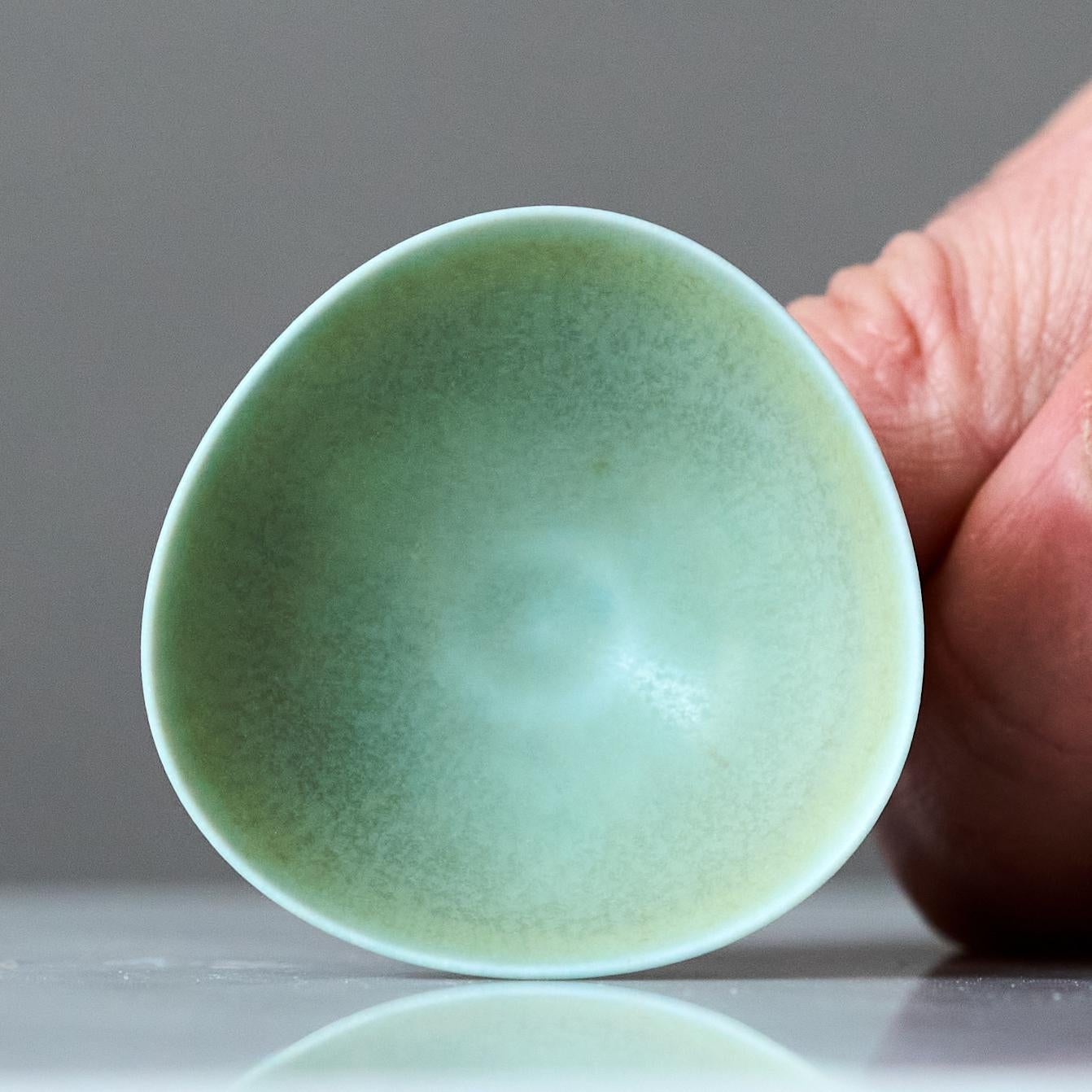 Celadon Stoneware Miniature Bowl by Berndt Friberg. Gustavsberg, Sweden, 1960s In Good Condition For Sale In Malmö, SE