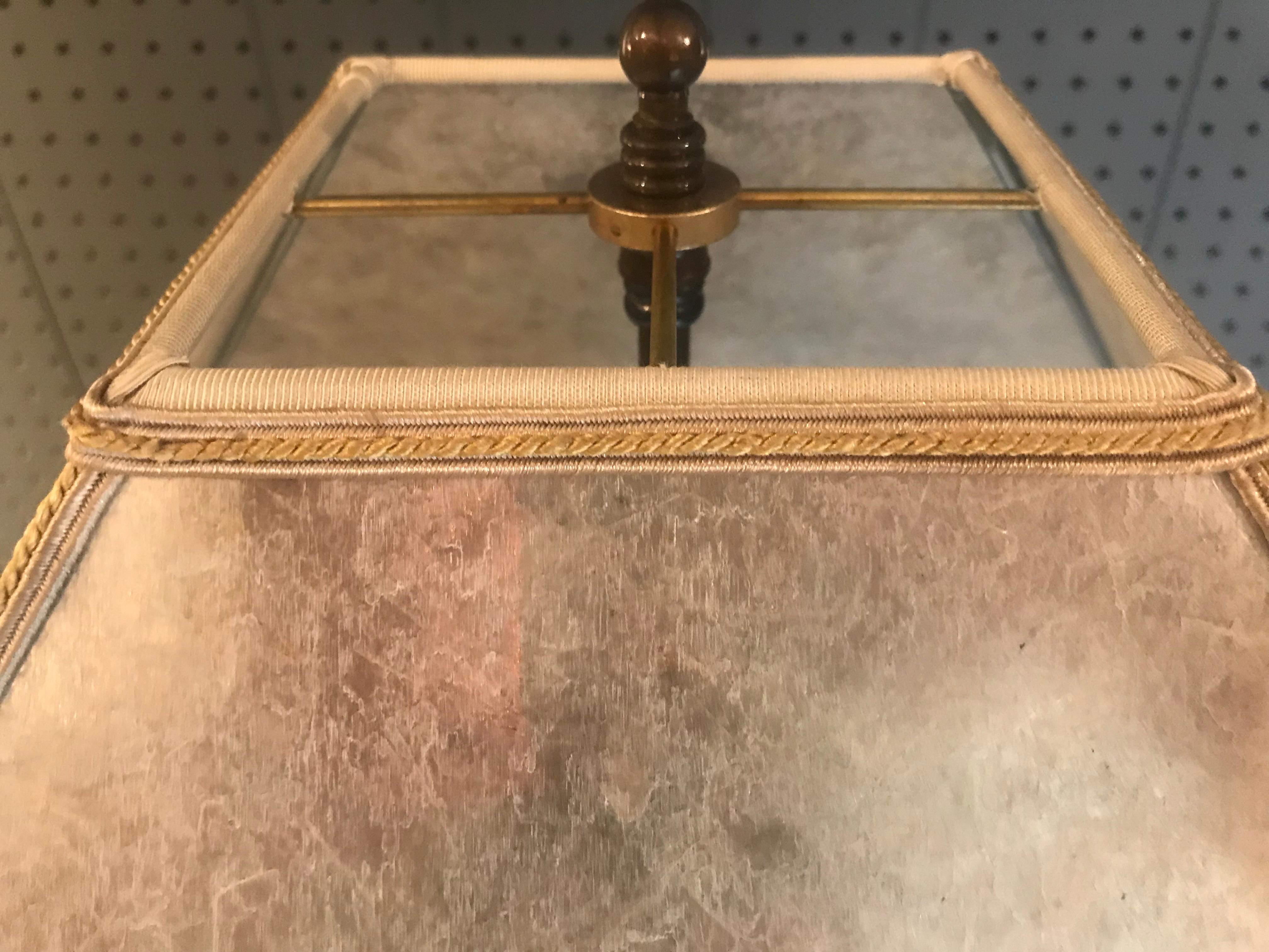 Lampada in gres Celadon unica nel suo genere con paralume in mica d'argento in vendita 2