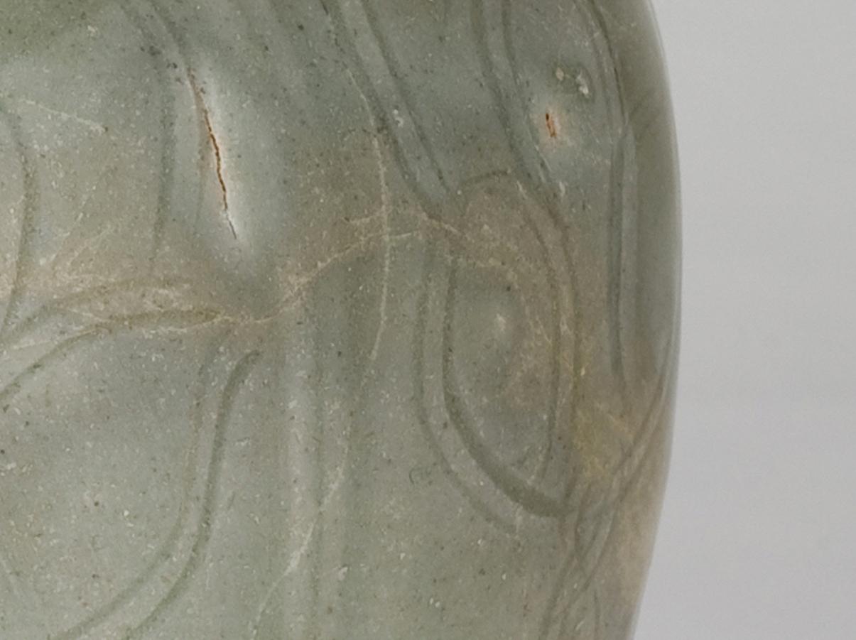 Celadon Vase, Five Dynasties or Northern Song dynasty, 10th-11th Century In Good Condition For Sale In seoul, KR