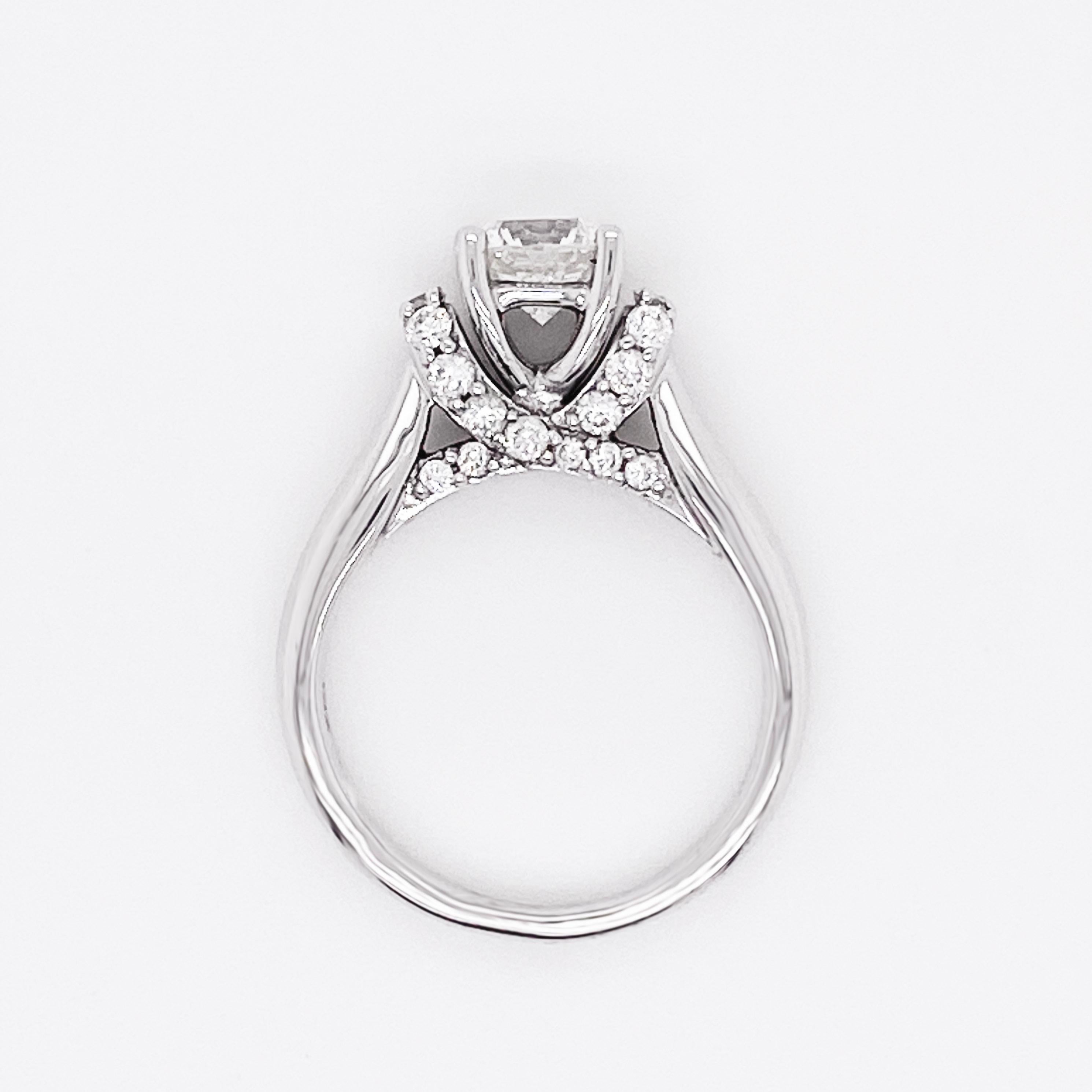 Taille ronde Bague de fiançailles de célébration en diamant, bague de fiançailles cathédrale, or 14 carats, 0,88 carat en vente