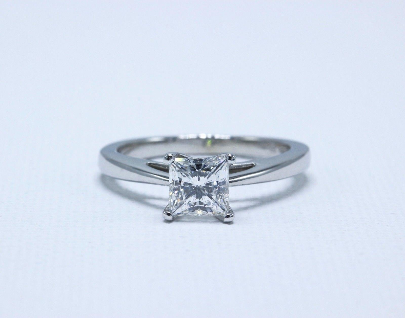 Celebration Diamond Ring Princess Cut 0.97 Carat G SI2 18 Karat White Gold In Excellent Condition For Sale In San Diego, CA