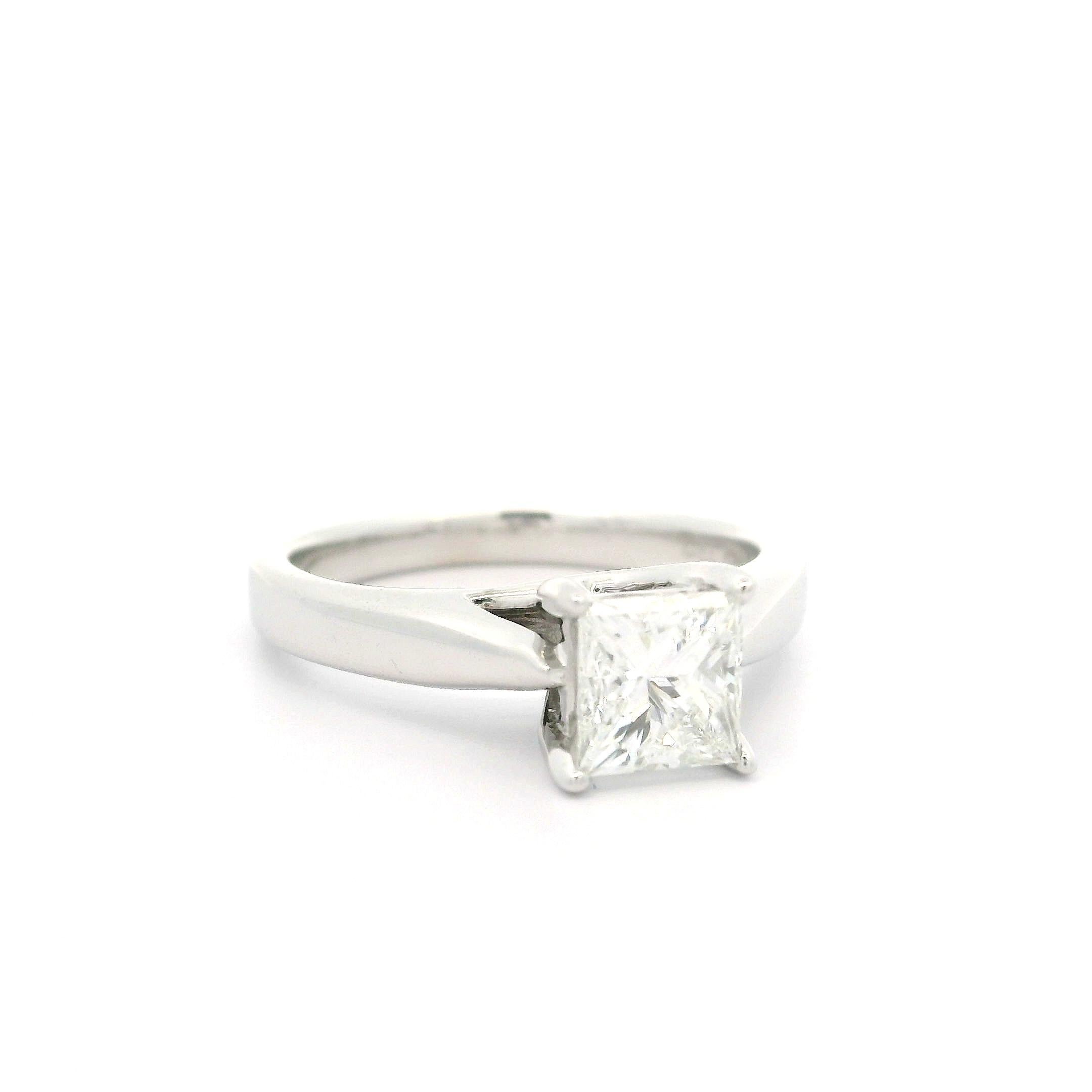 Celebration Diamond Bague solitaire en or 14k GIA .98ct Princess Cut F SI2 Diamond Solitaire Ring en vente 10