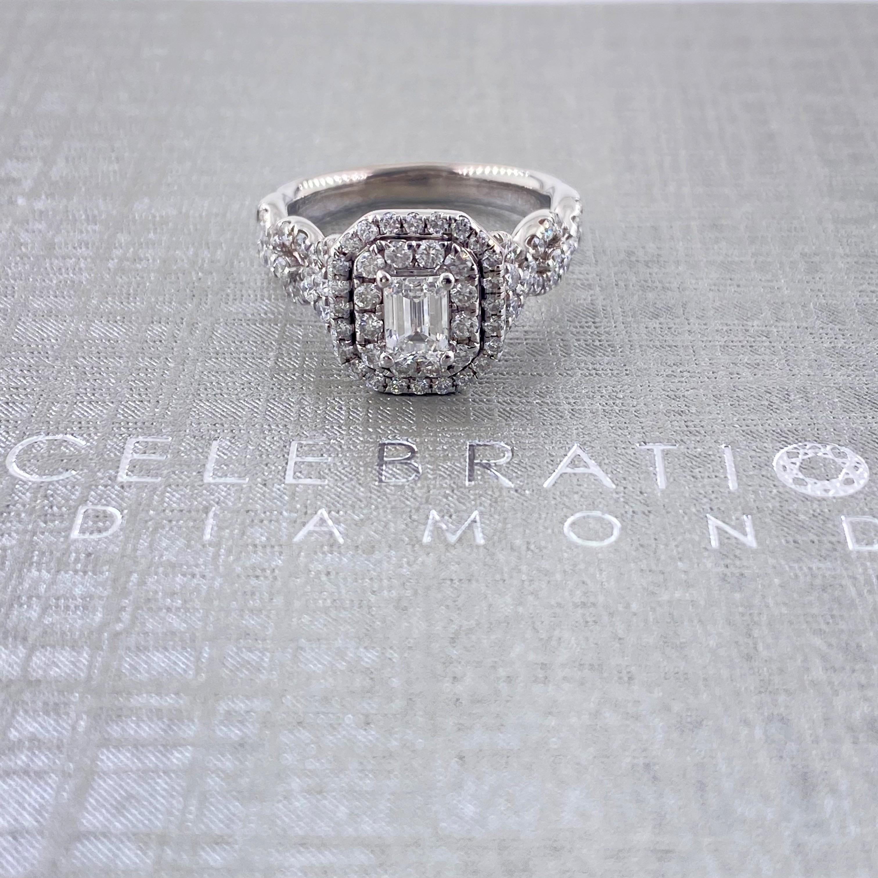 Celebration Grand Ideal Smaragd Diamant Verlobungsring
Stil:  Halo
Referenznummer:  20116751
Metall:  14kt Weißgold
Zertifikat:  GS-Laboratorien CEL776876
Größe:  7 - ansehnlich
TCW:  1,47 tcw
Hauptdiamant:  Smaragdschliff-Diamant  0,50 ct.
Farbe &