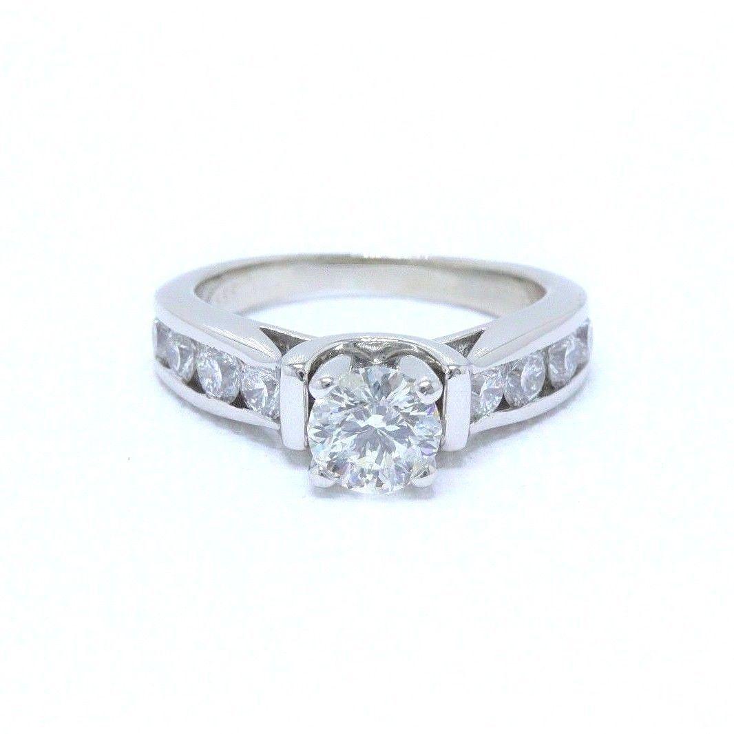 Celebration Runder Diamant-Verlobungsring 18 Karat Weißgold 1,46 Karat im Zustand „Hervorragend“ im Angebot in San Diego, CA