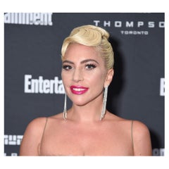 Celebrities’ Favorite 18K White Gold Diamond Dangle Earrings