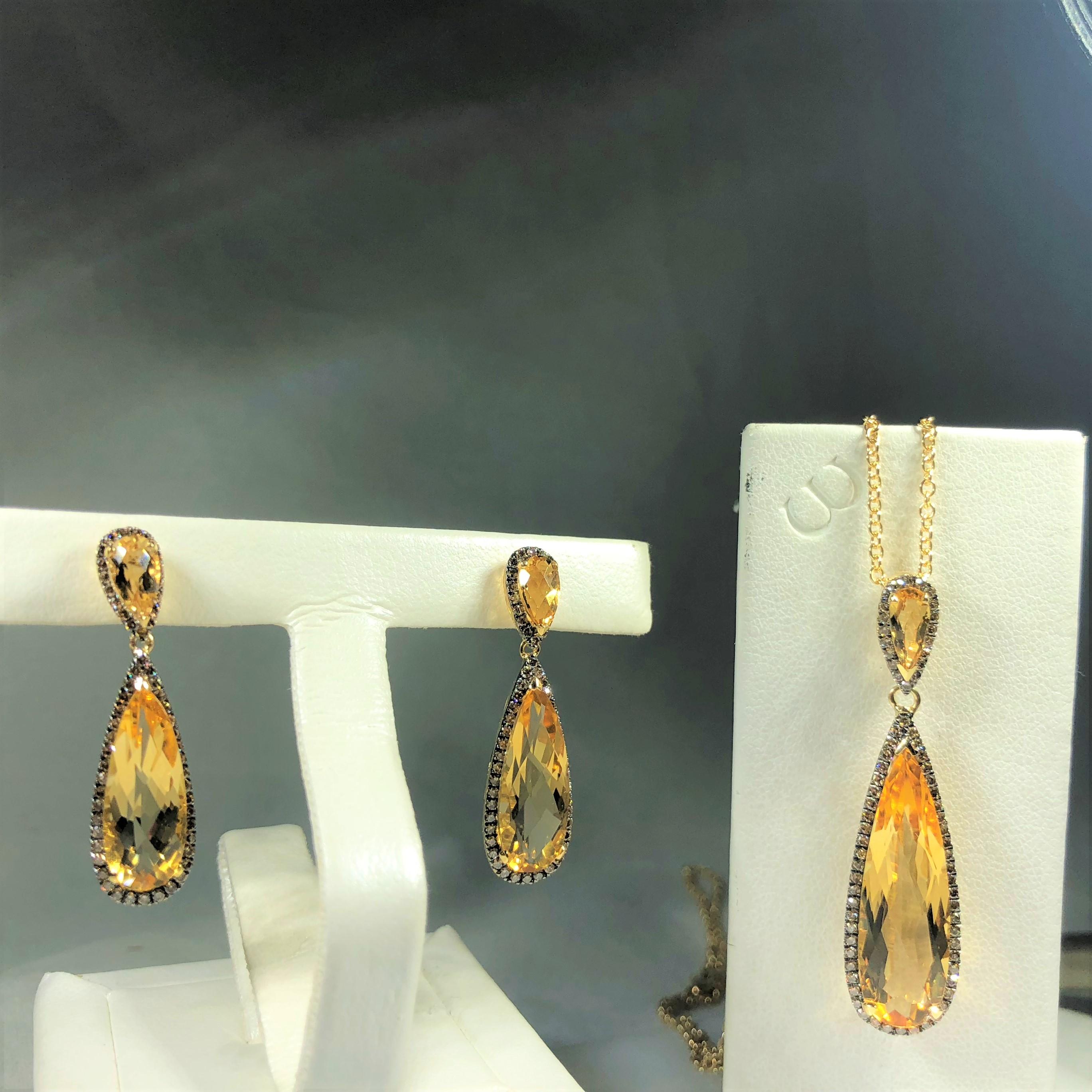 Pear Cut Celebrity 18 Karat Yellow Gold Cognac Diamond and Citrine Drop Earrings