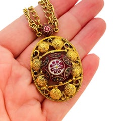CELEBRITY NY signed vintage gold enamel dangle designer necklace