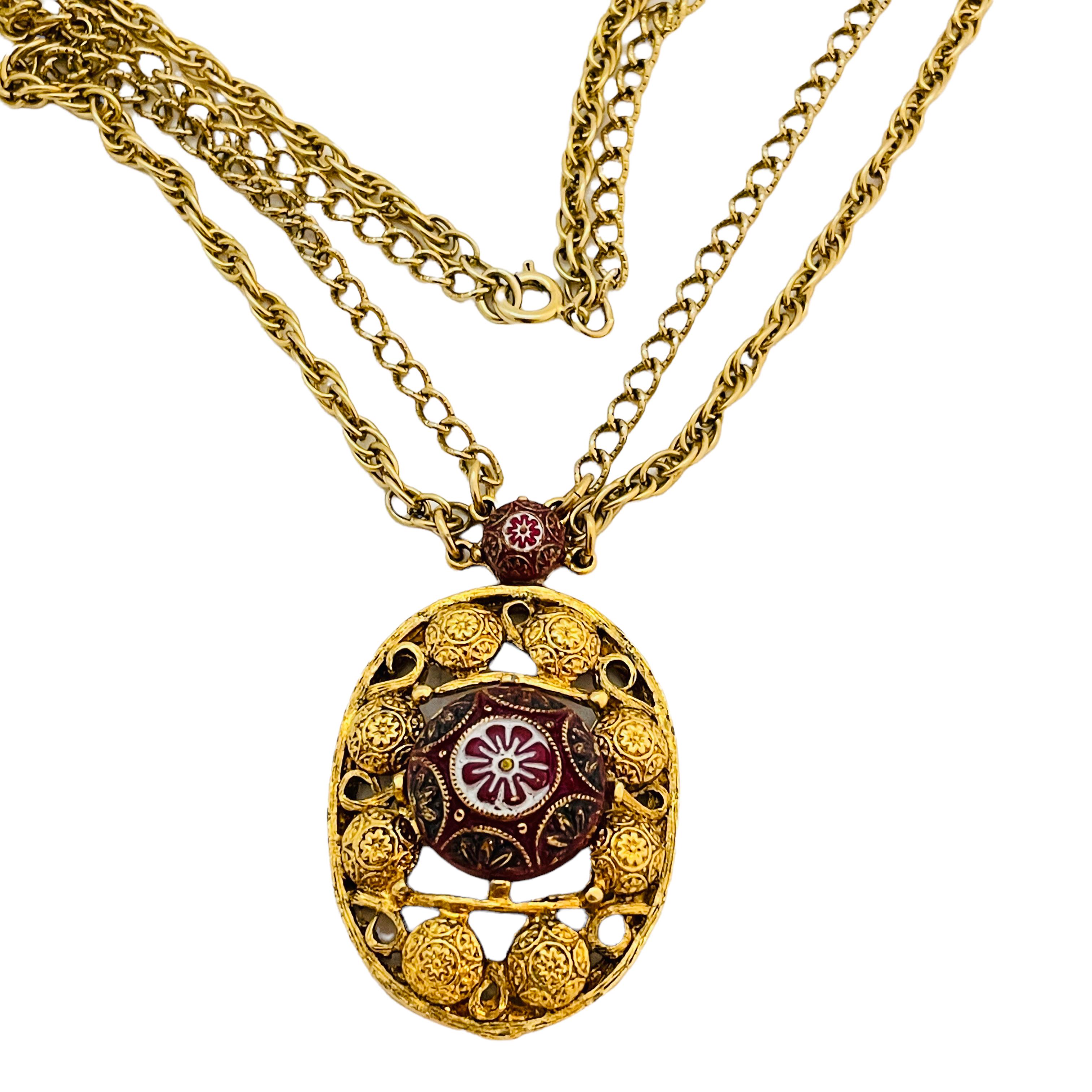 Collana firmata CELEBRITY NY con smalto d'oro vintage e penzoloni in vendita 1