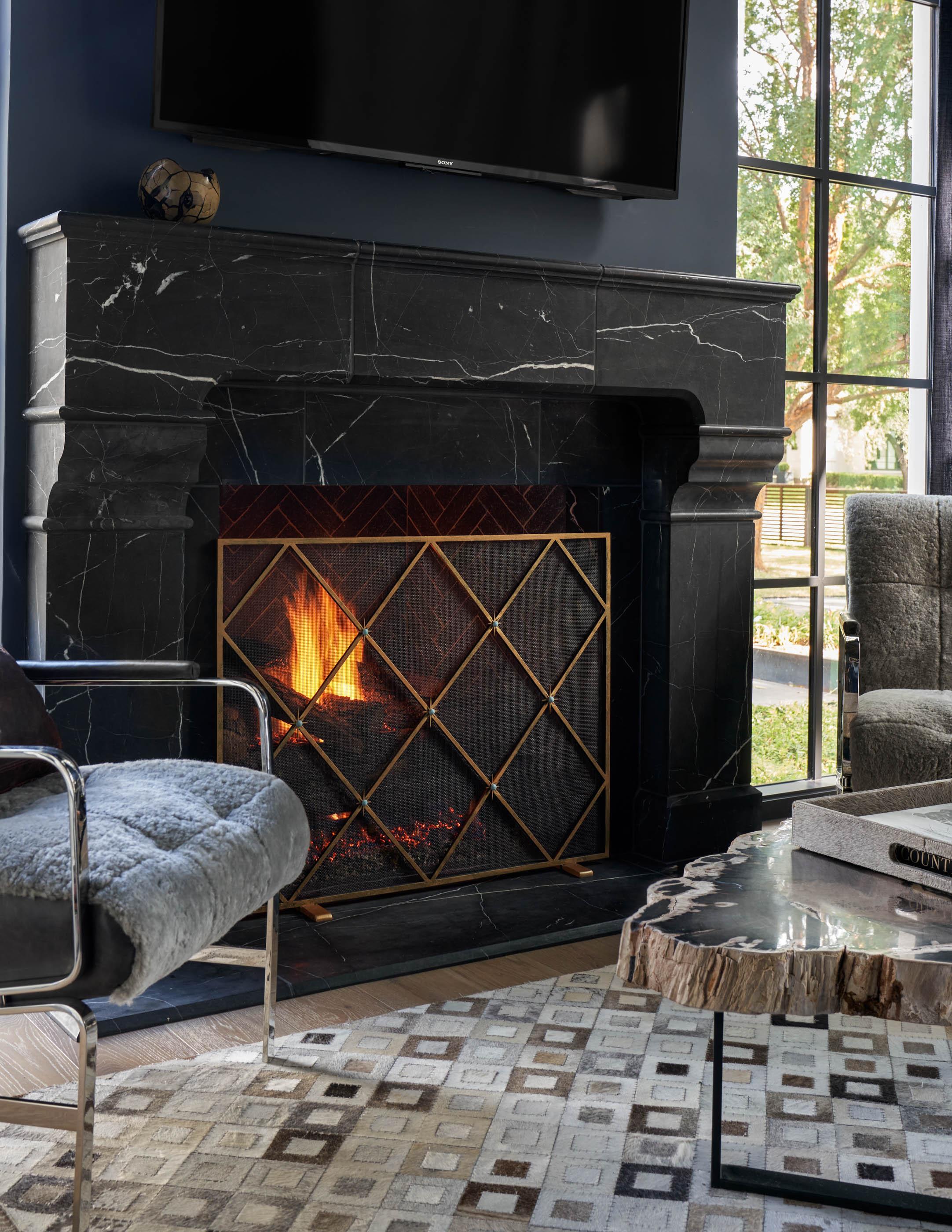 Contemporary Celeste Fireplace Screen Warm Black For Sale