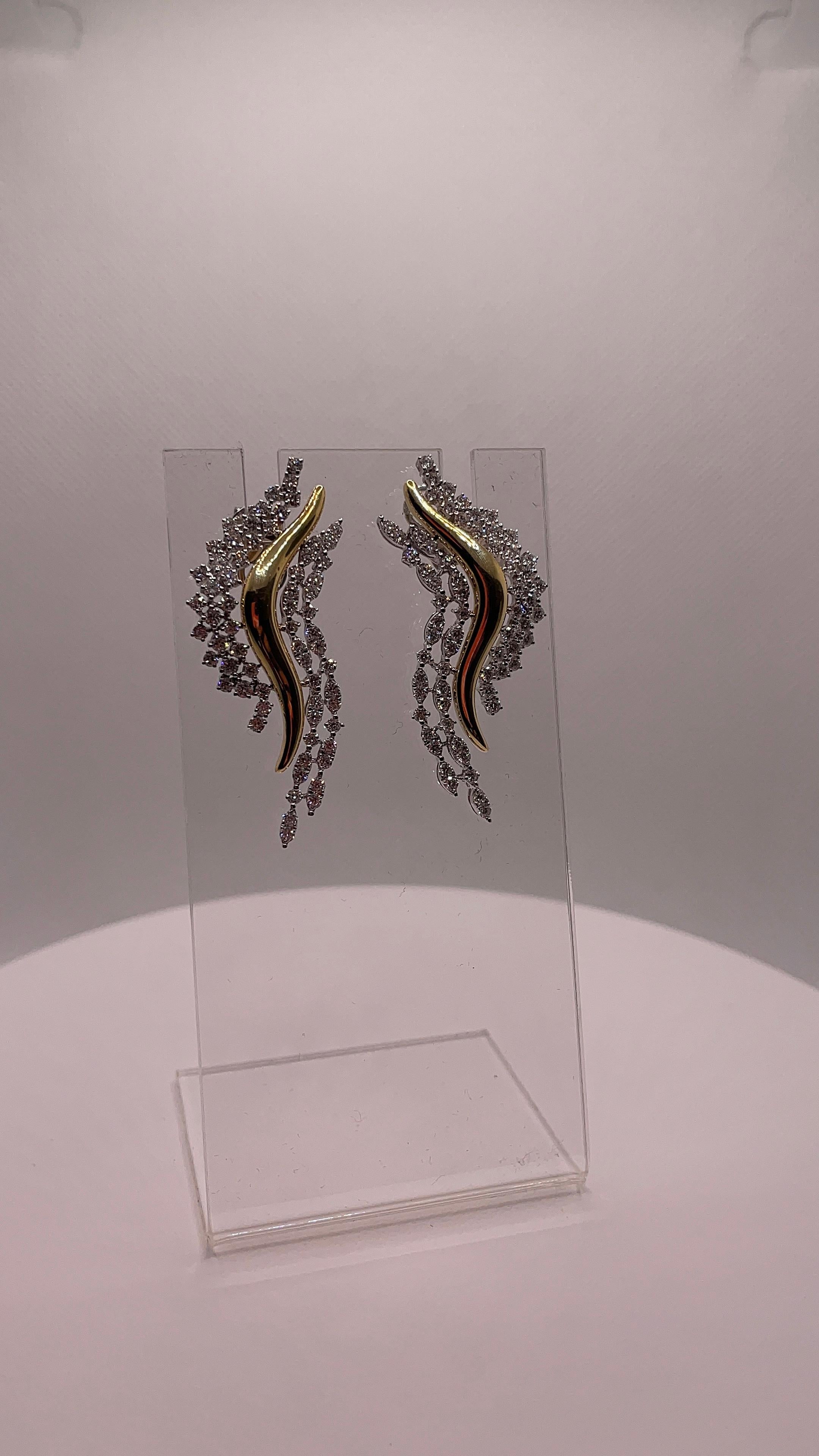 Round Cut Celeste Flames Diamond and Yellow Gold Earrings For Sale