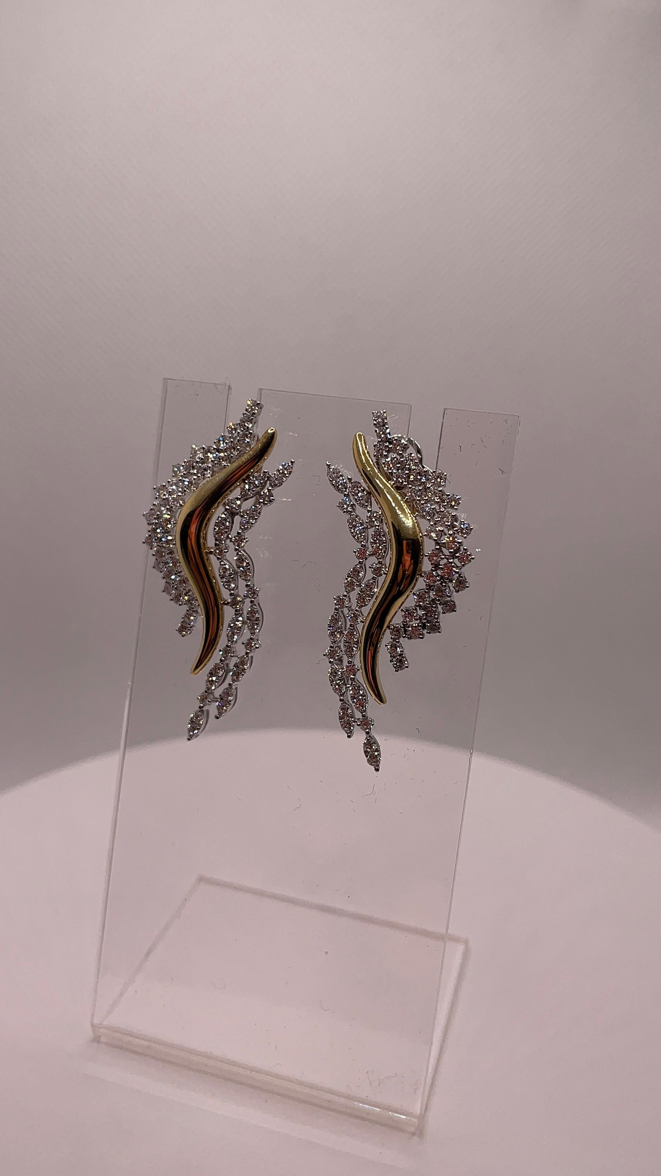 Celeste Flames Diamond and Yellow Gold Earrings For Sale 2