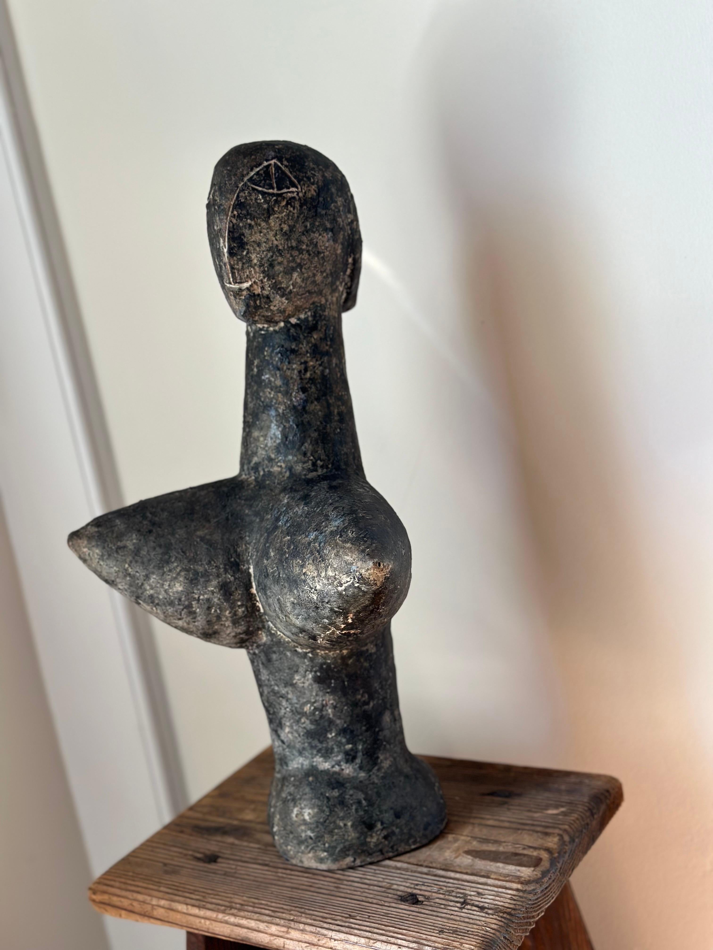 Scultura di Celeste Policroniadi 