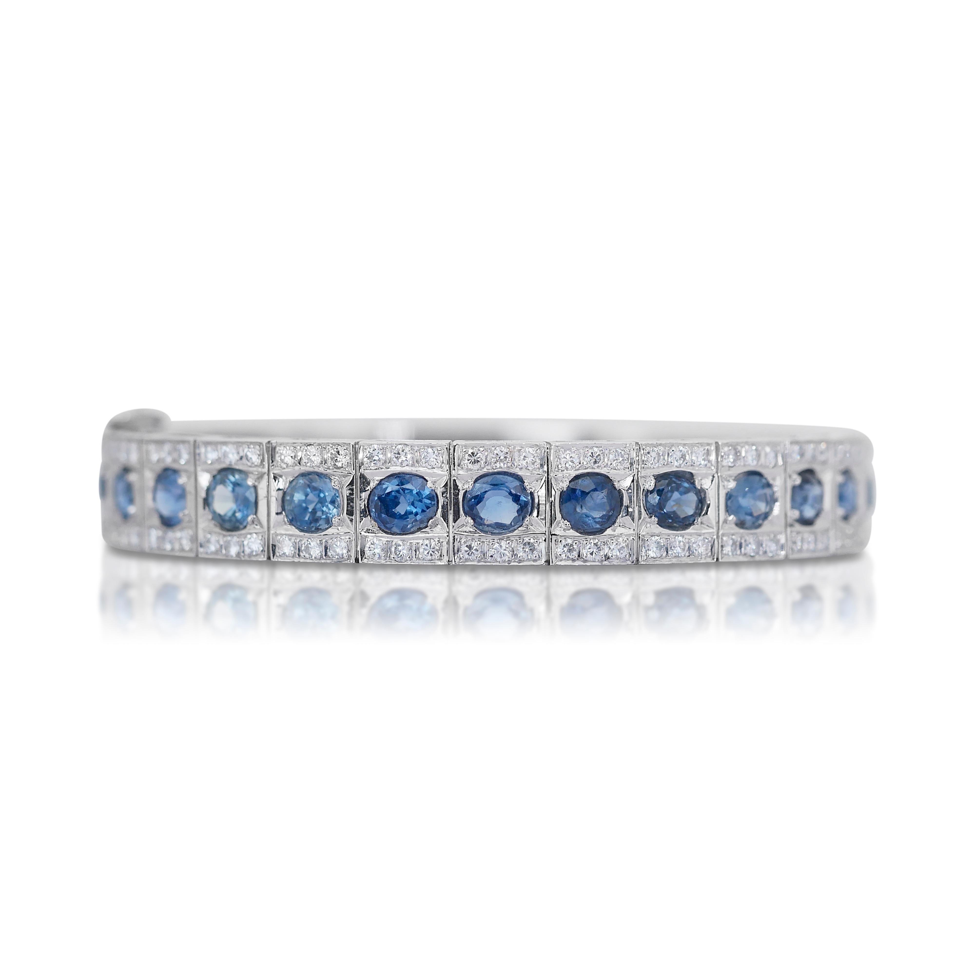 Taille ovale Bracelet tennis bleu céleste : or blanc 18 carats, saphirs et diamants 22,66 carats  en vente