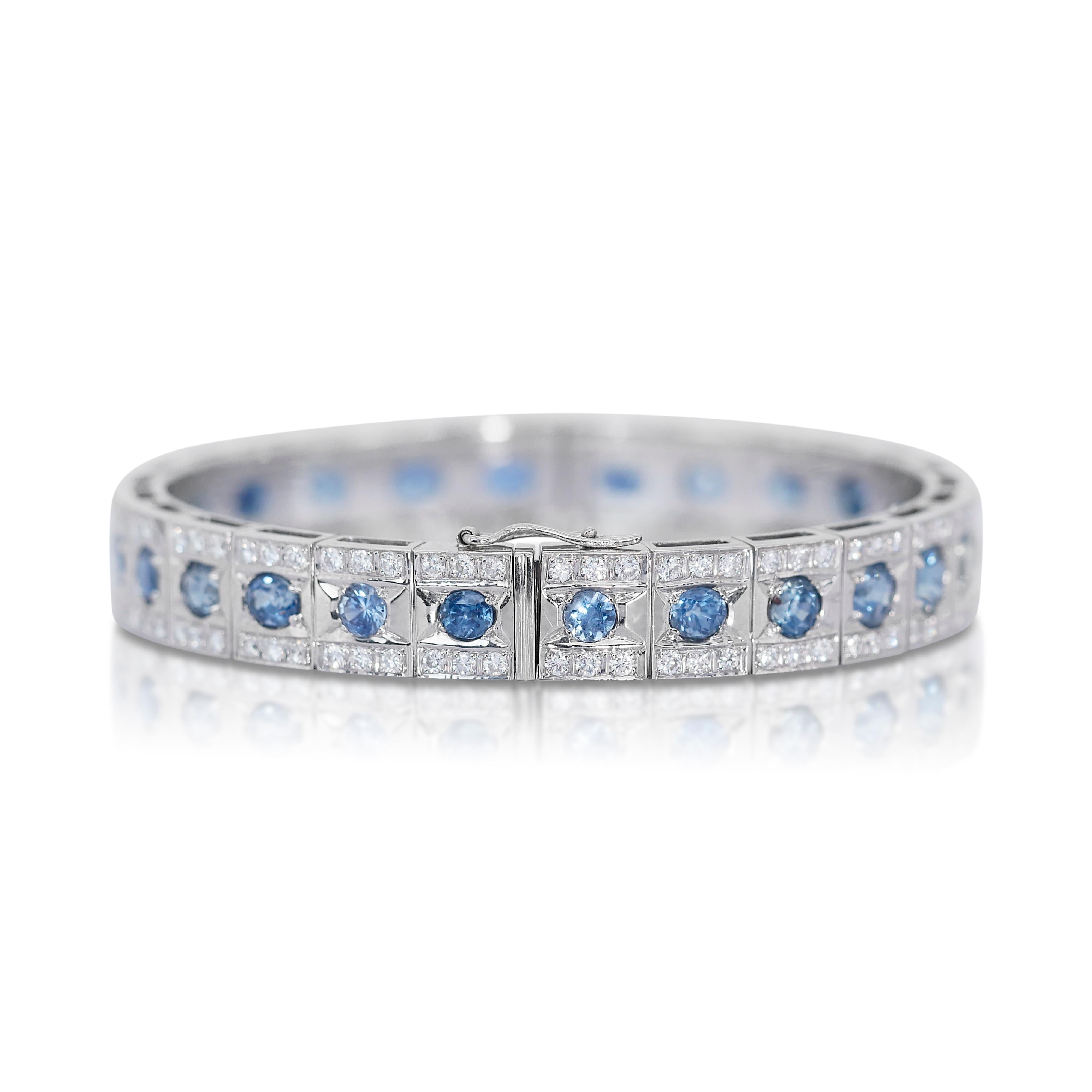 Bracelet tennis bleu céleste : or blanc 18 carats, saphirs et diamants 22,66 carats  Neuf - En vente à רמת גן, IL