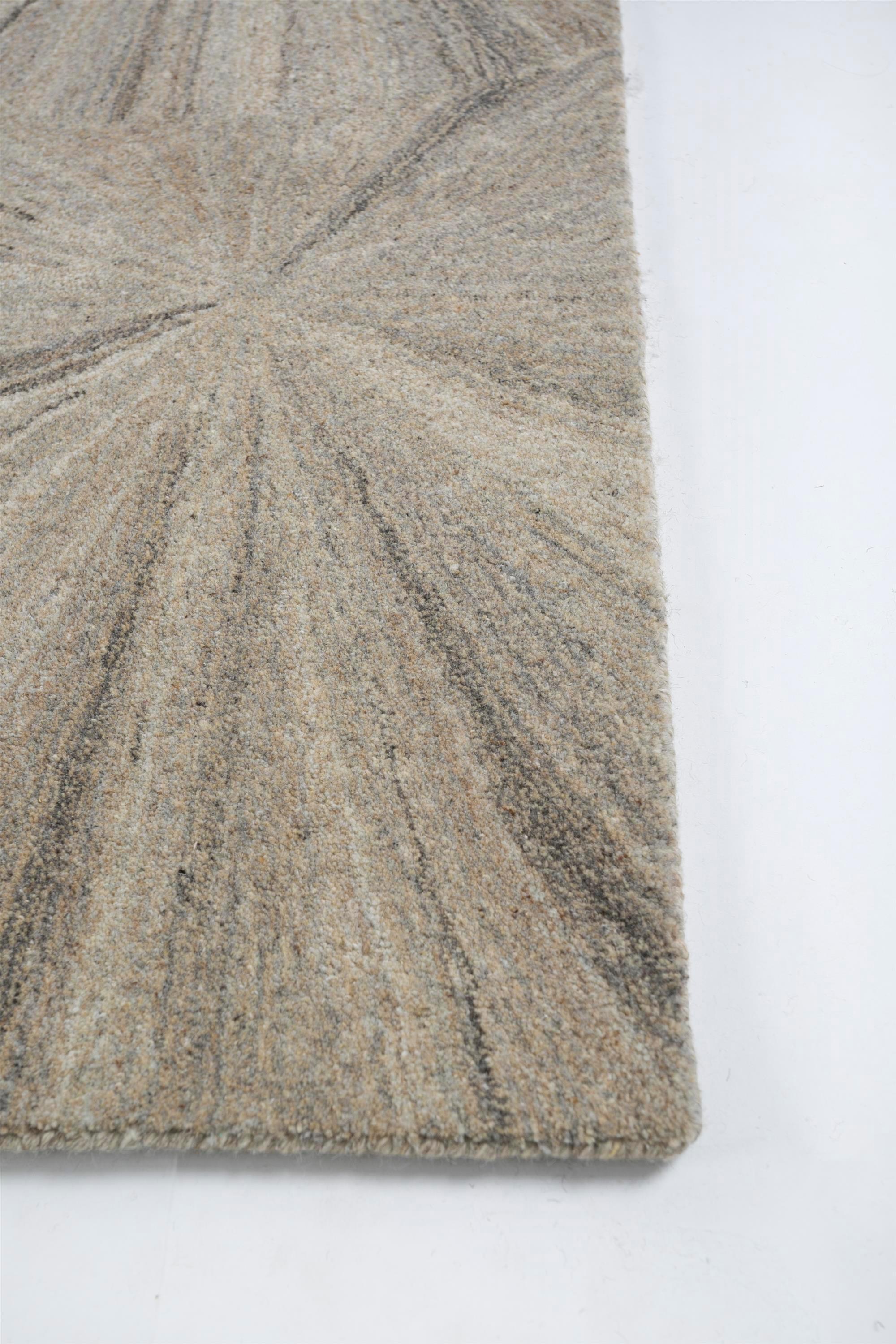 Admirez le charme céleste de ce magnifique tapis de notre collection Pathways. Ce tapis n'est pas seulement une couche confortable sur le sol, c'est aussi un ajout qui apporte la beauté éthérée du ciel nocturne dans votre maison. Les cercles au