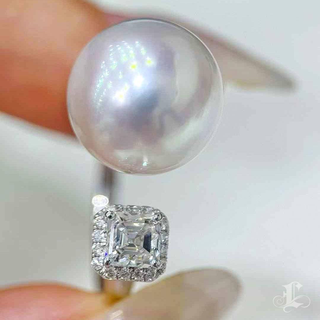 【Sculpted Geometry】Celestial Core South Sea Pearl & GIA Diamond Halo Ring For Sale 1