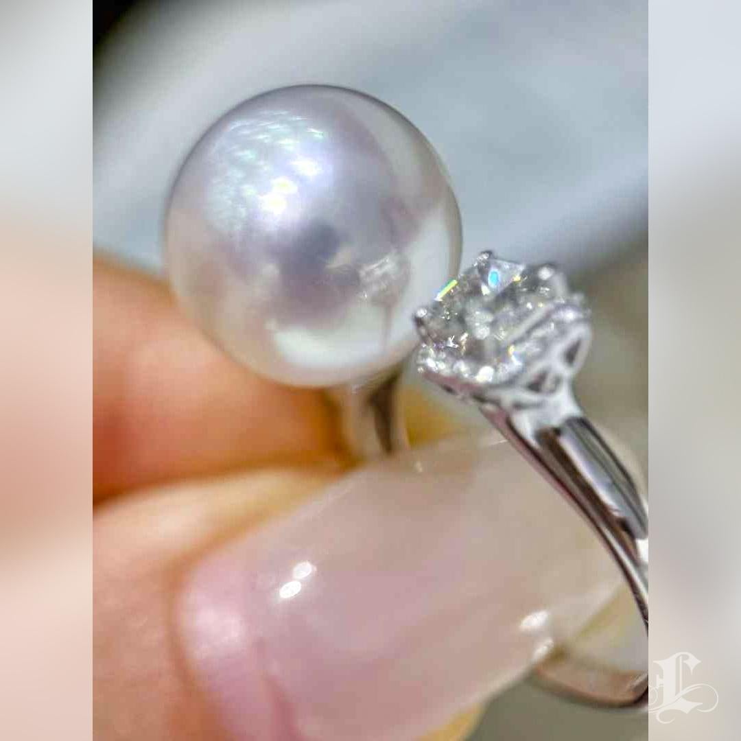 【Sculpted Geometry】Celestial Core South Sea Pearl & GIA Diamond Halo Ring For Sale 3