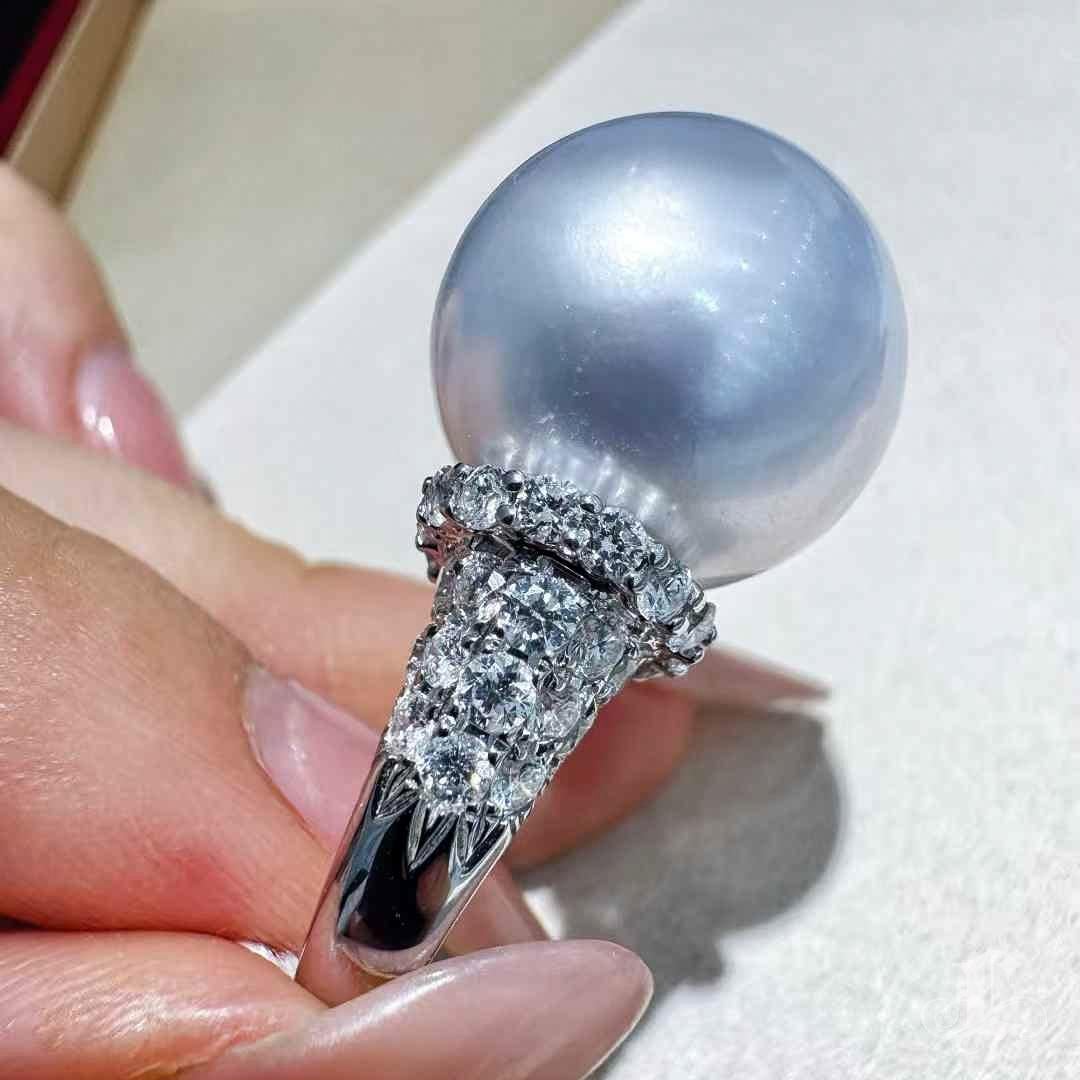 【Crown Radiance】Celestial Aurora South Sea Pearl & Diamond Ring For Sale 3