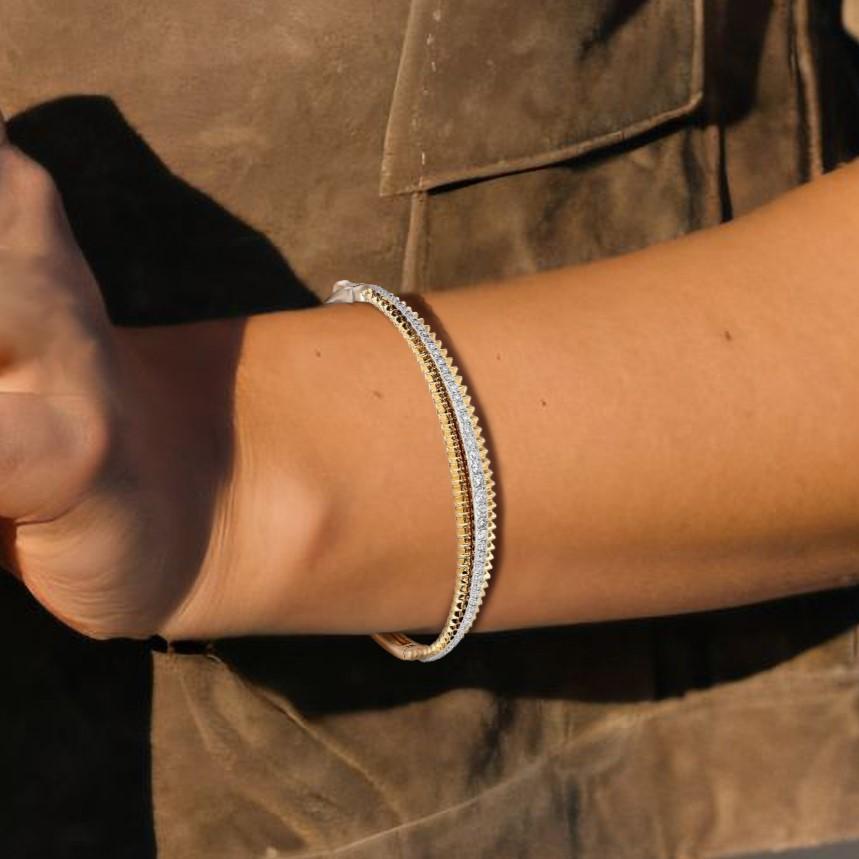 Bracelet en or 14K avec diamant Celestial Élevez votre élégance avec le bracelet en or 14K avec diamant Celestial. 
Élevez votre élégance avec le bracelet Celestial Diamond, une expression radieuse du ciel nocturne. Réalisé en or 14 carats lumineux,