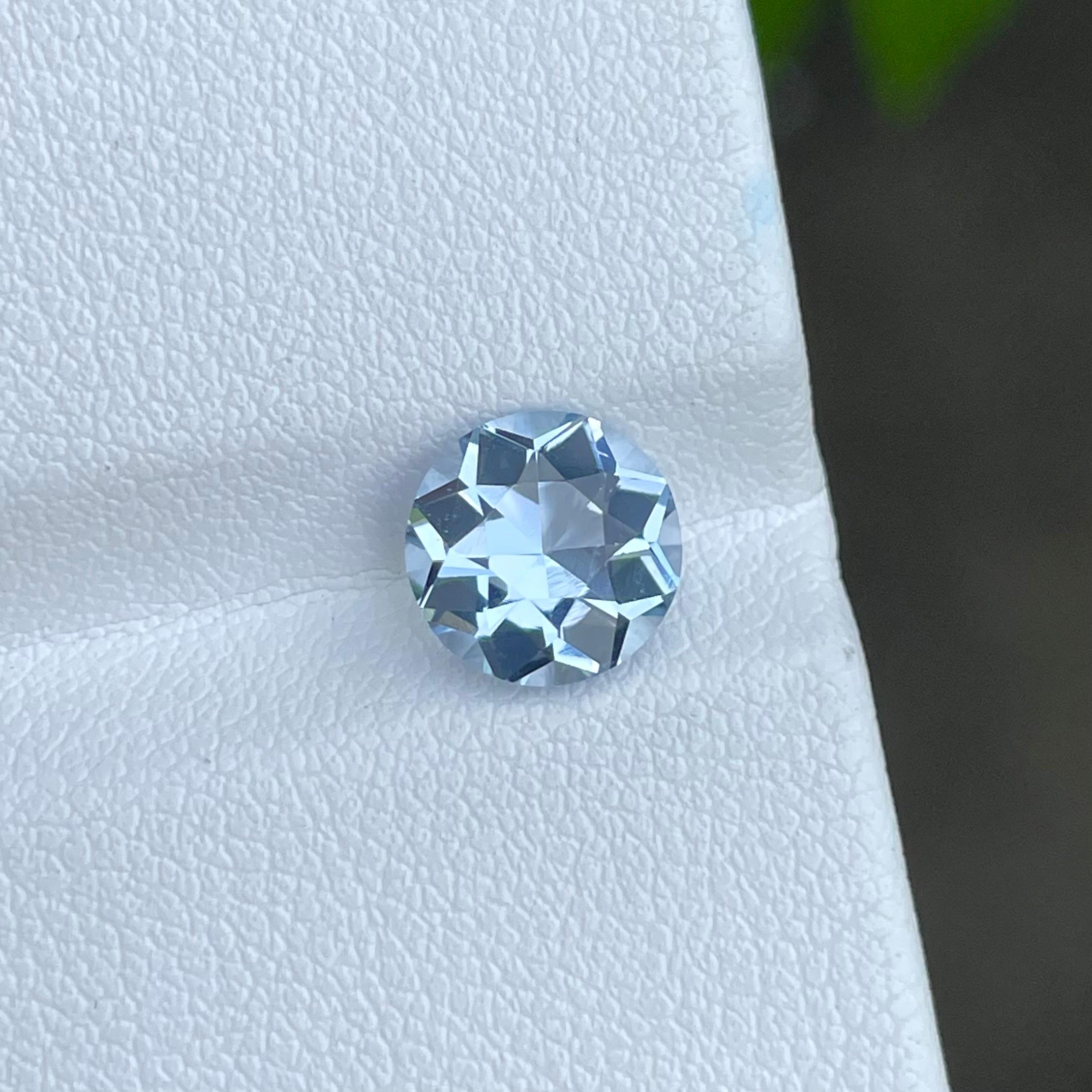 Modern Celestial Fancy Cut Aquamarine 1.85 carats Round Shaped Natural Pakistani Gem For Sale