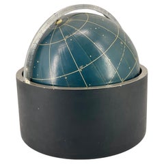 Globe céleste vers 1960